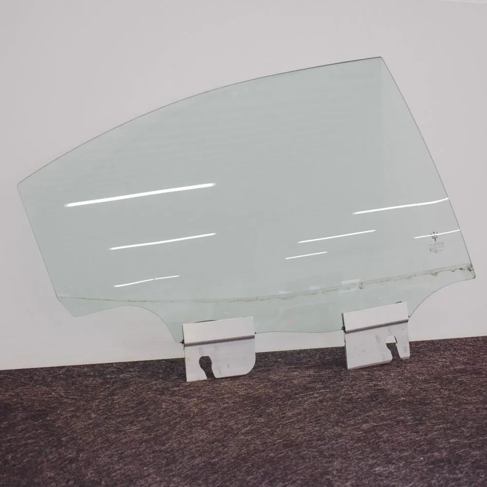 Maserati Ghibli Right rear door window