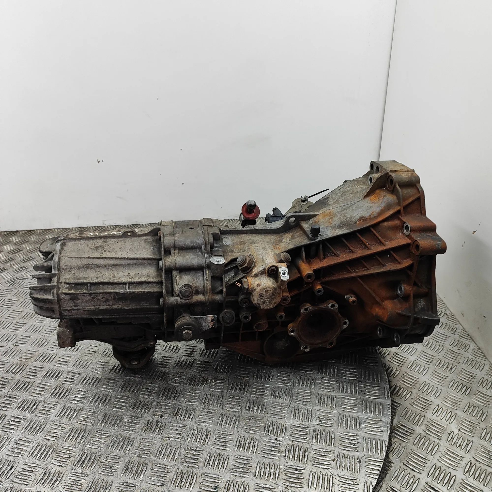 Audi A4 (B7) Gearbox Gearbox — AUDI A4 (8EC, B7) (2004-2008) — GVC,0...