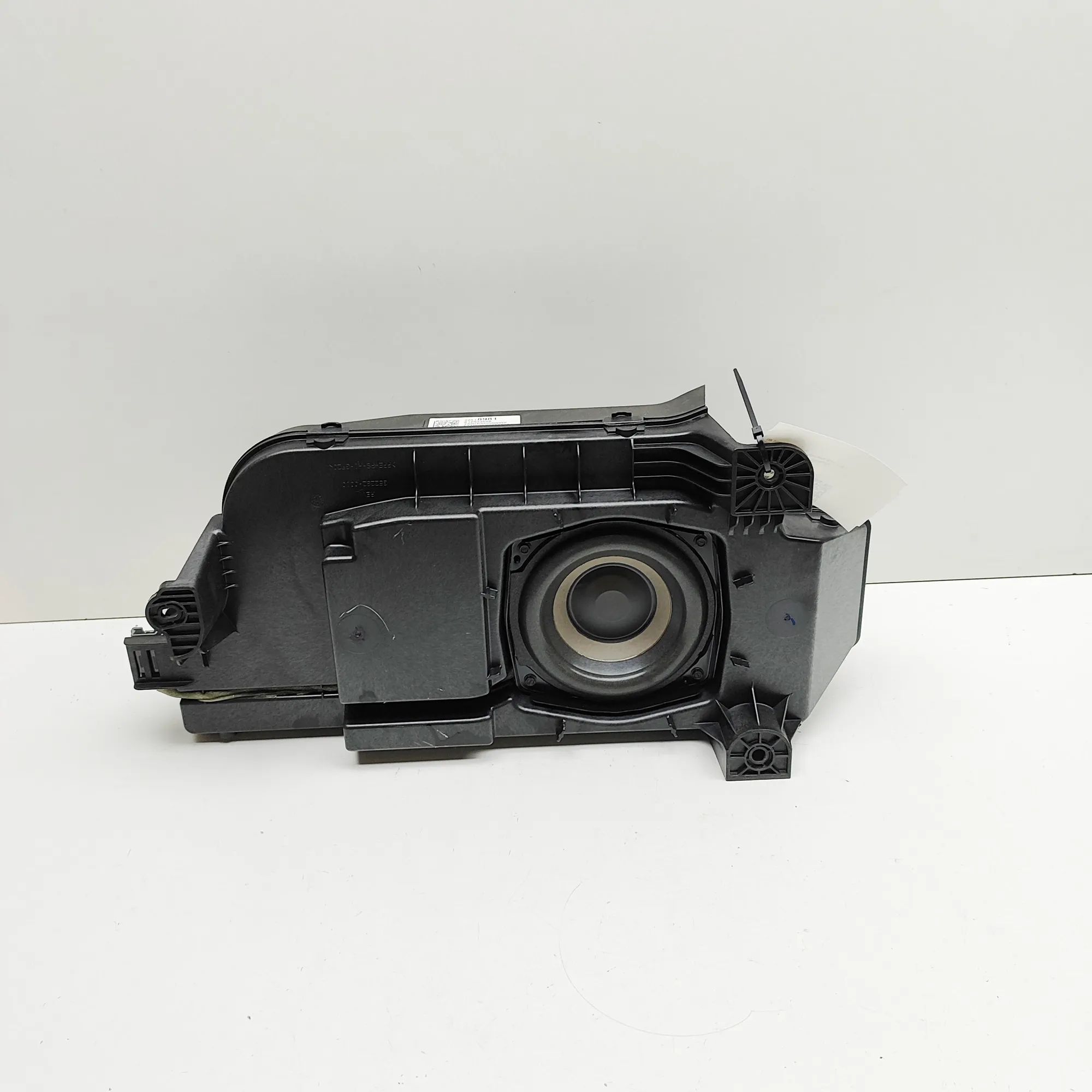 Cadillac Escalade Bassokaiuttimen Subwoofer — CADILLAC ESCALADE (2014-...) — 2281...