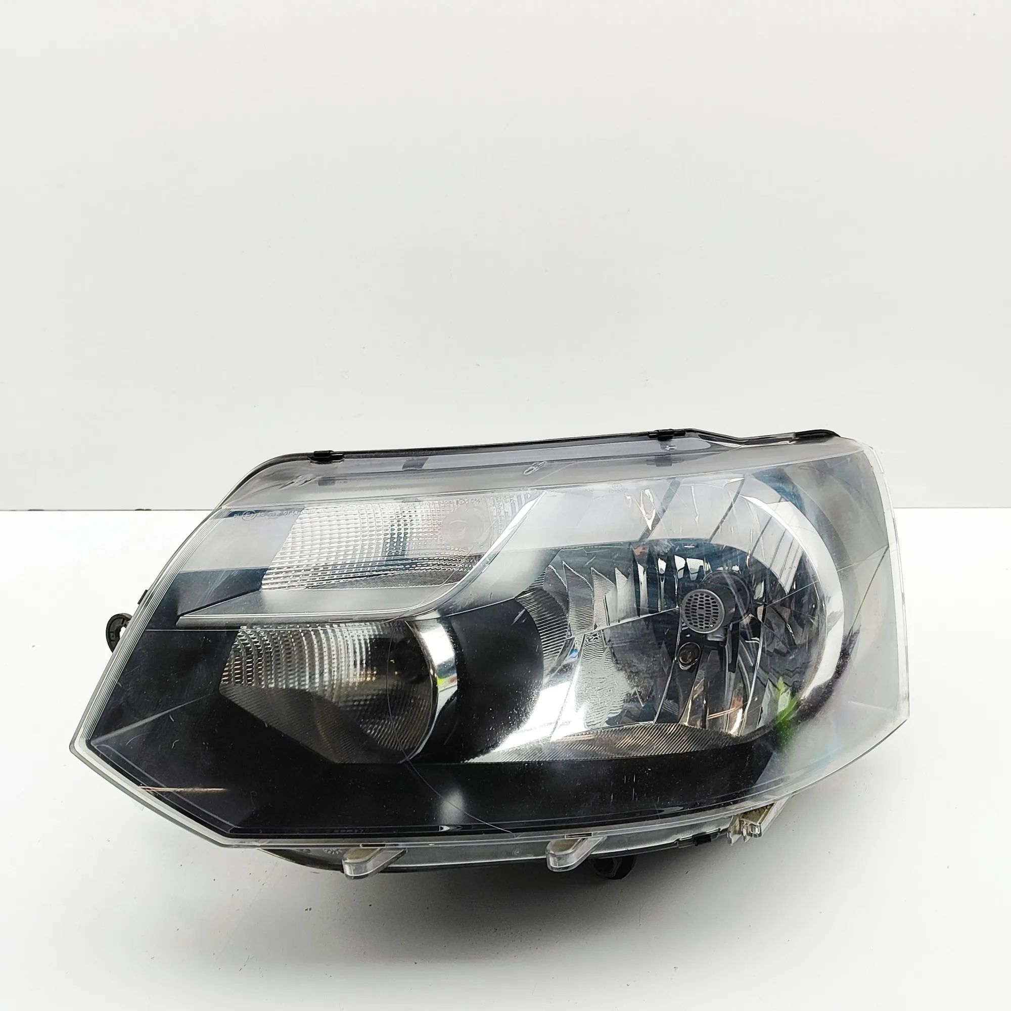 Volkswagen Transporter (T5, Caravelle, Multivan) Front Left Headlight Front Left Headlight — VW TRANSPORTER (V T5 Fla...