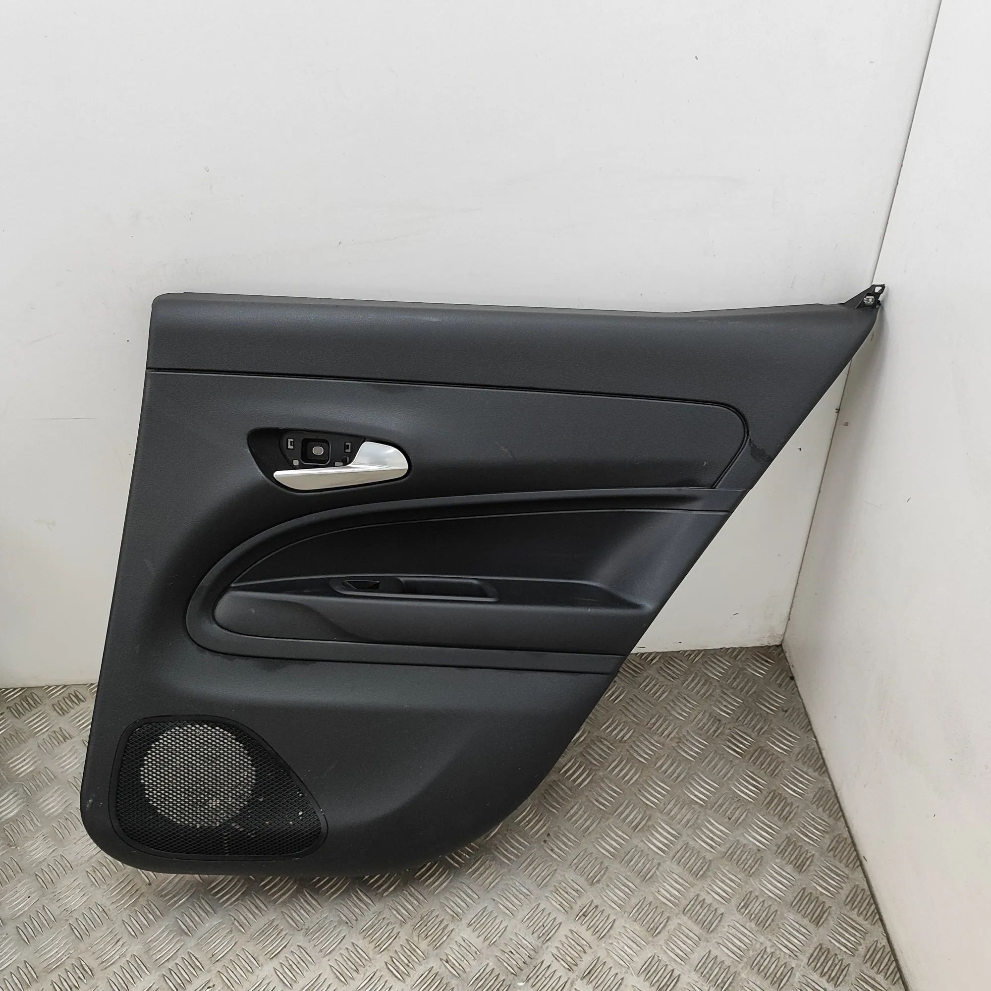 Jeep Avenger Rear Right Door Panel Rear Right Door Panel — JEEP AVENGER (J2) (2022...