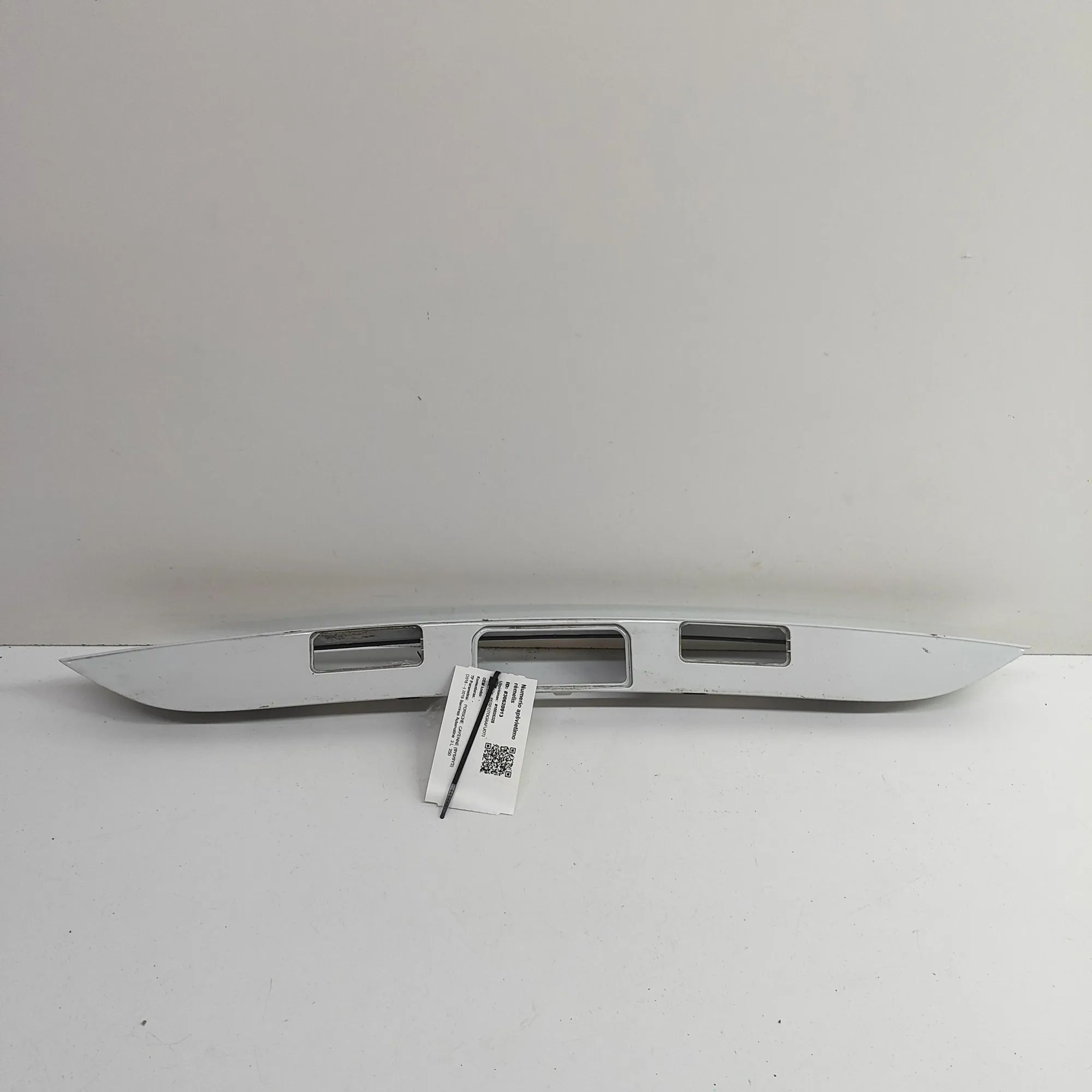 Porsche Cayenne Trim Number Plate Light Trim Number Plate Light — PORSCHE CAYENNE (9Y0/...