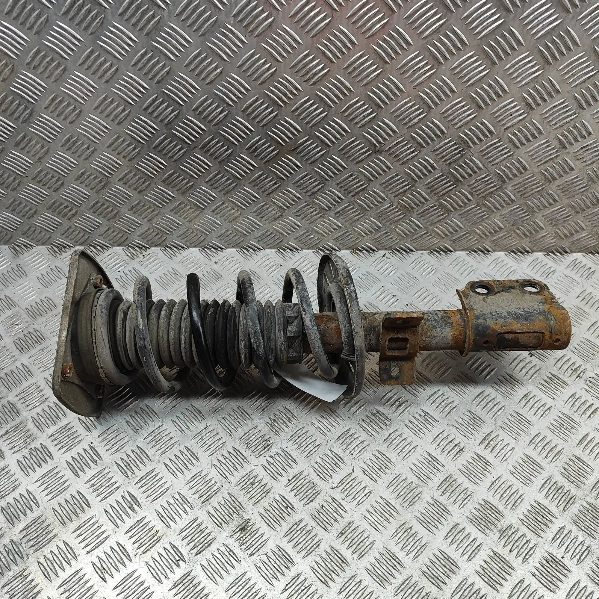 Toyota Proace Shock absorber — front right Shock absorber — front right — TOYOTA PROACE (V...