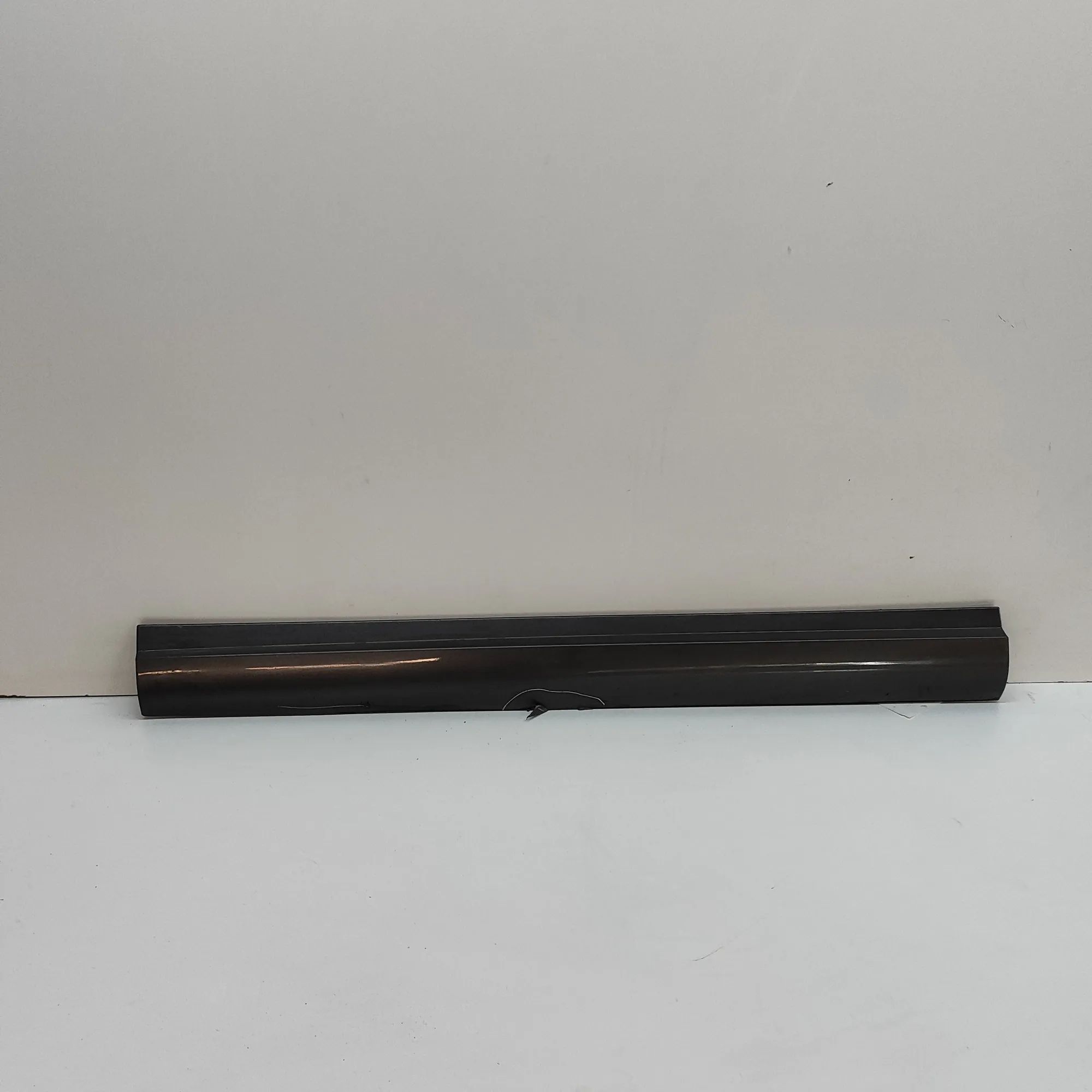Maserati Levante Front Left Door Lower Molding Front Left Door Lower Molding — MASERATI LEVANT...