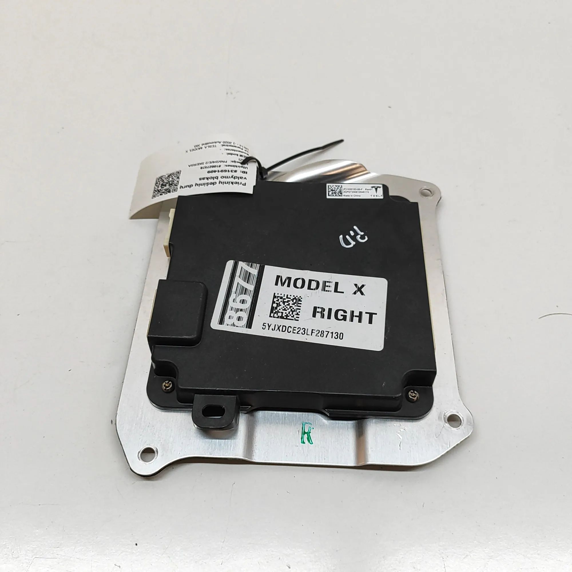 Tesla Model X Door control unit — front right Door control unit — front right — TESLA MODEL X...