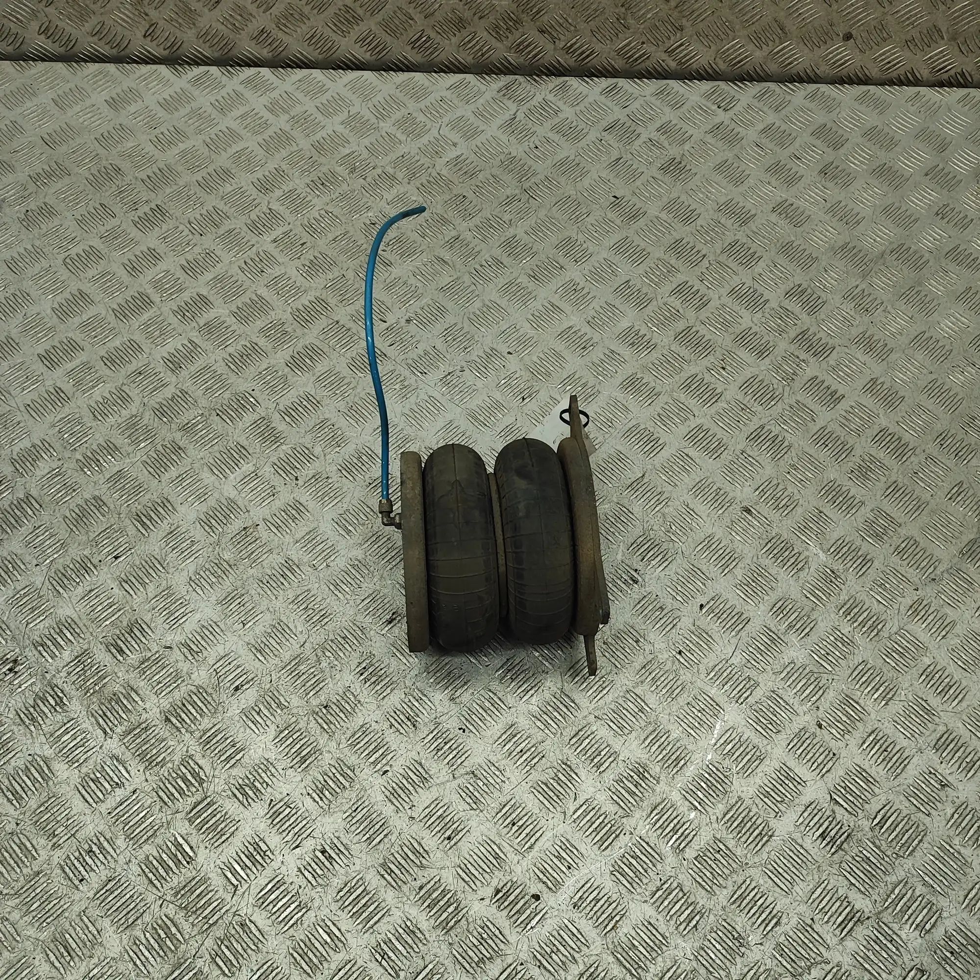 Renault Master Rear Right Air Suspension Spring Bag Rear Right Air Suspension Spring Bag — RENAULT ...