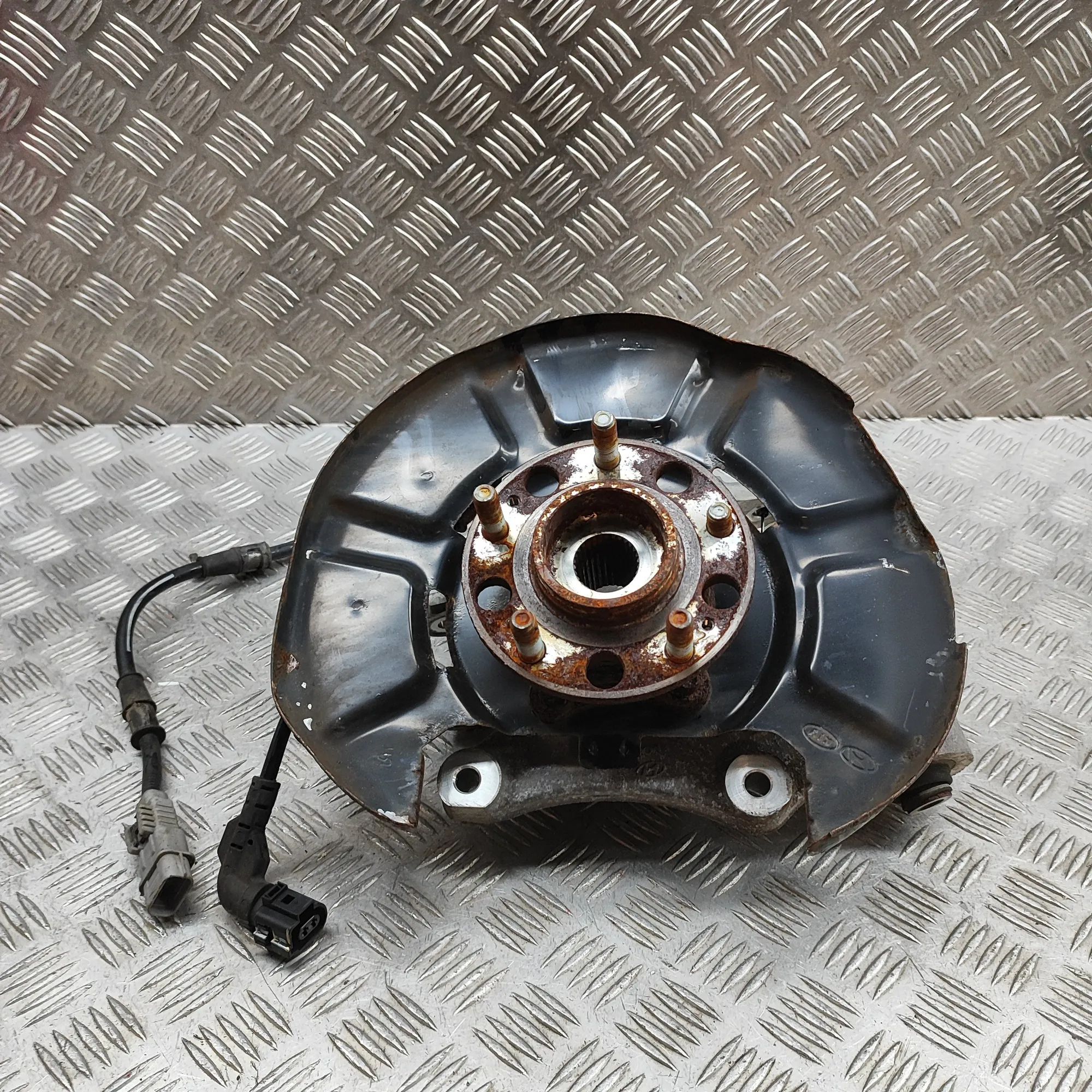 Hyundai Santa Fe Rear Right Wheel Hub Rear Right Wheel Hub — HYUNDAI SANTA (FÉ IV TM)...