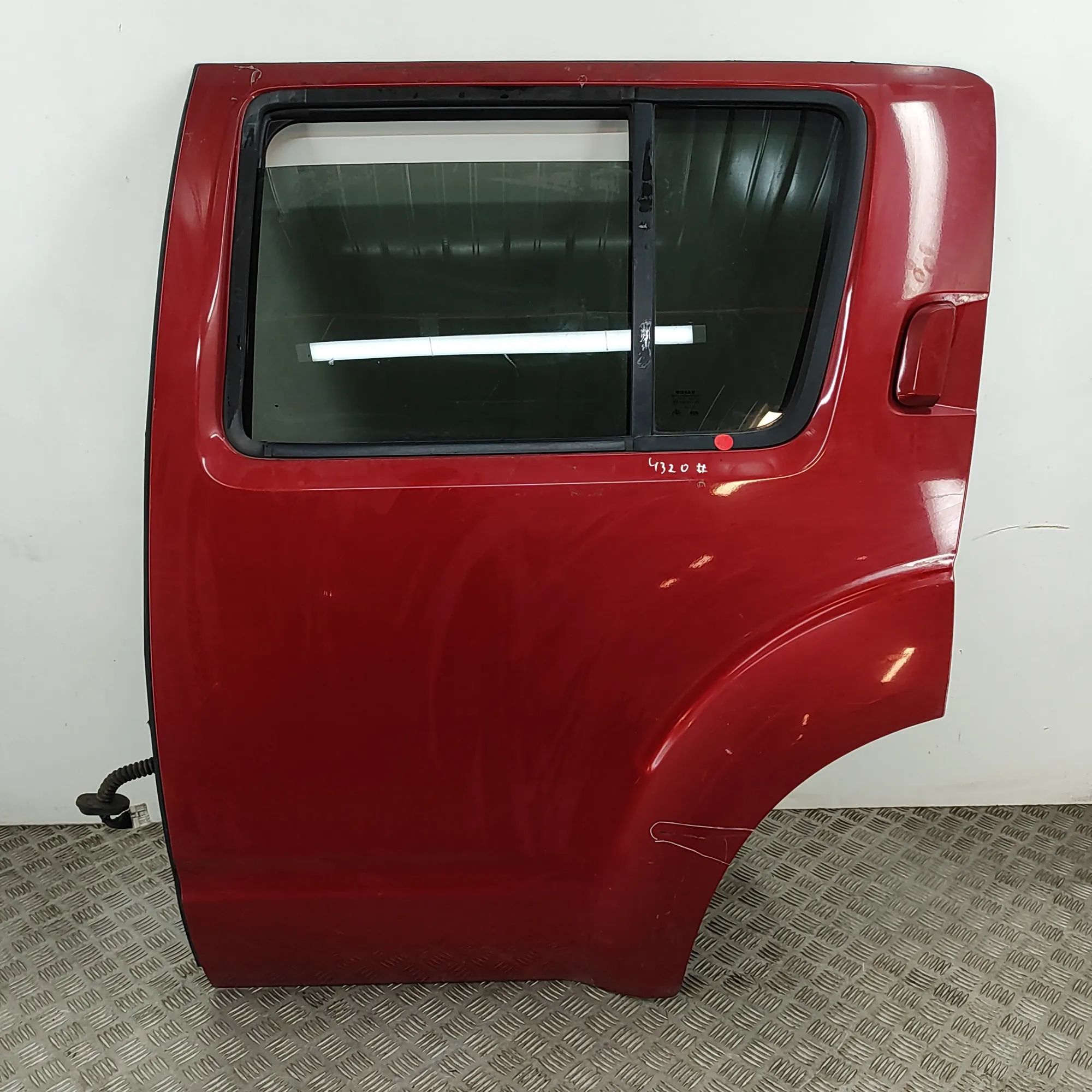 Nissan Pathfinder (R51) Door — rear left Door — rear left — NISSAN PATHFINDER (III R51) ...