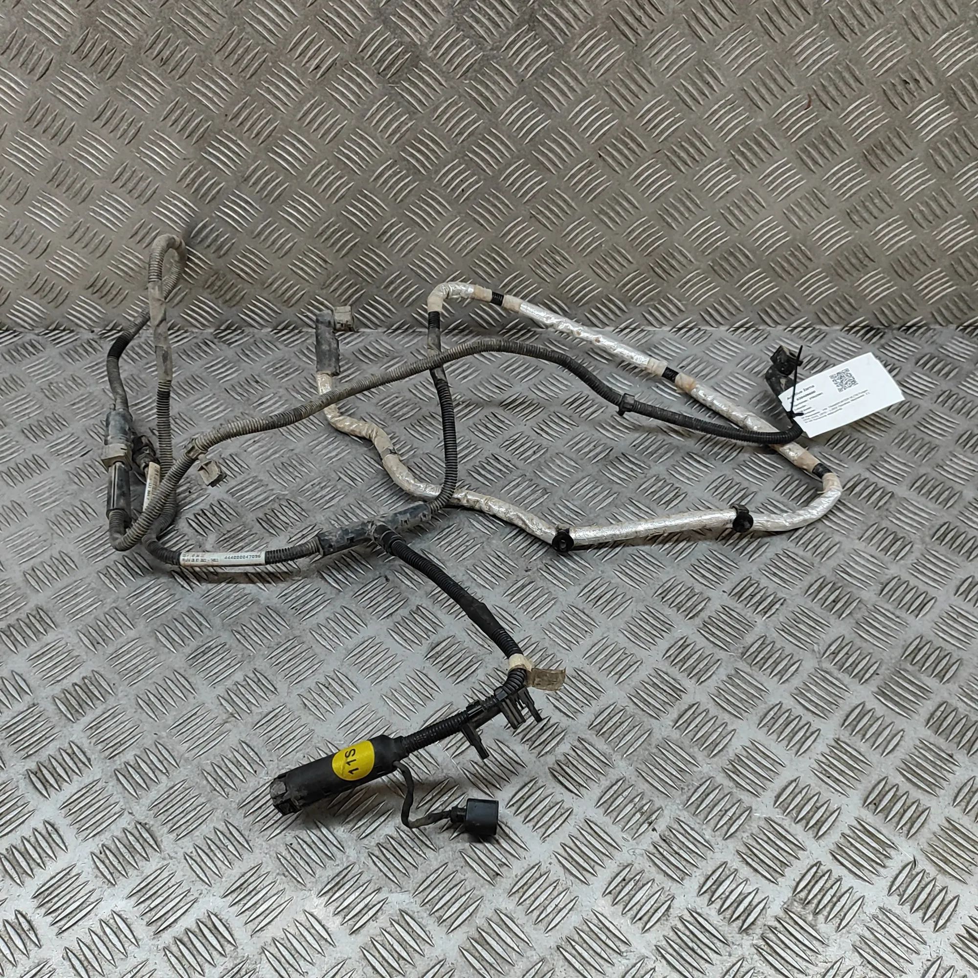 Volkswagen Transporter (T6, Caravelle, Multivan) AdBlue hose AdBlue hose — VW TRANSPORTER (VI T6 Van SGA, SG...
