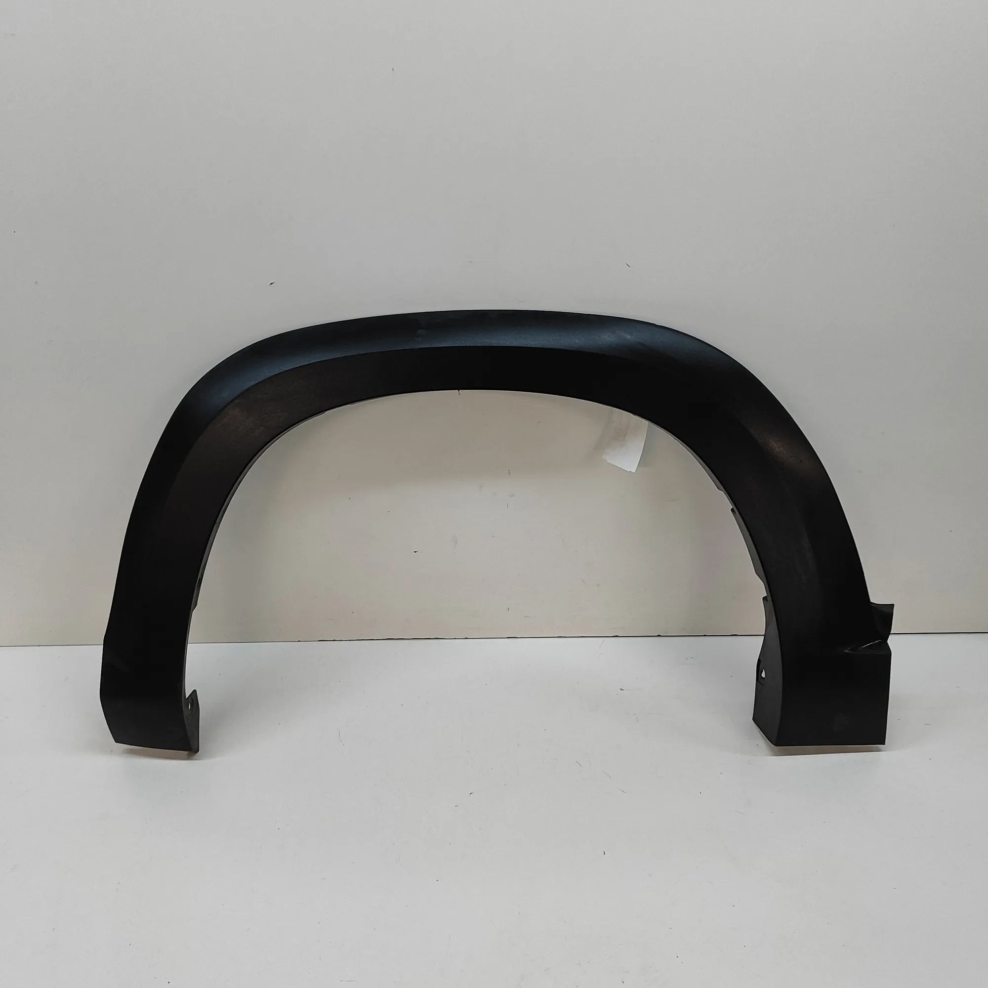 Mazda MX-30 Wheel arch trim — front left Wheel arch trim — front left — MAZDA MX-30 (DR)...