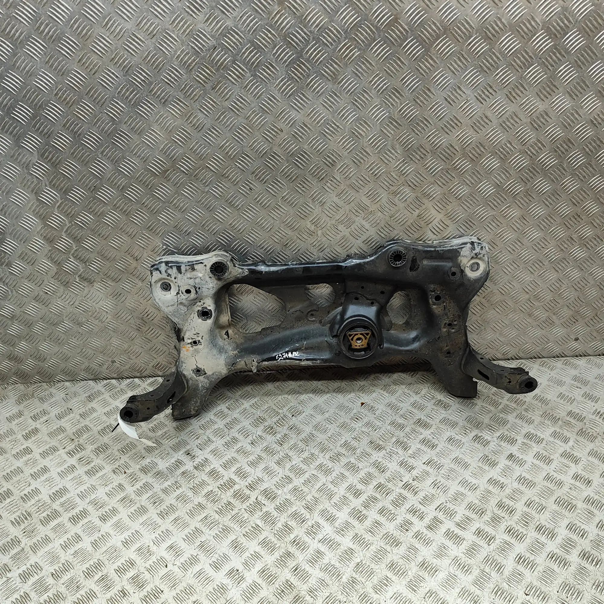 Volkswagen Caddy V Front subframe