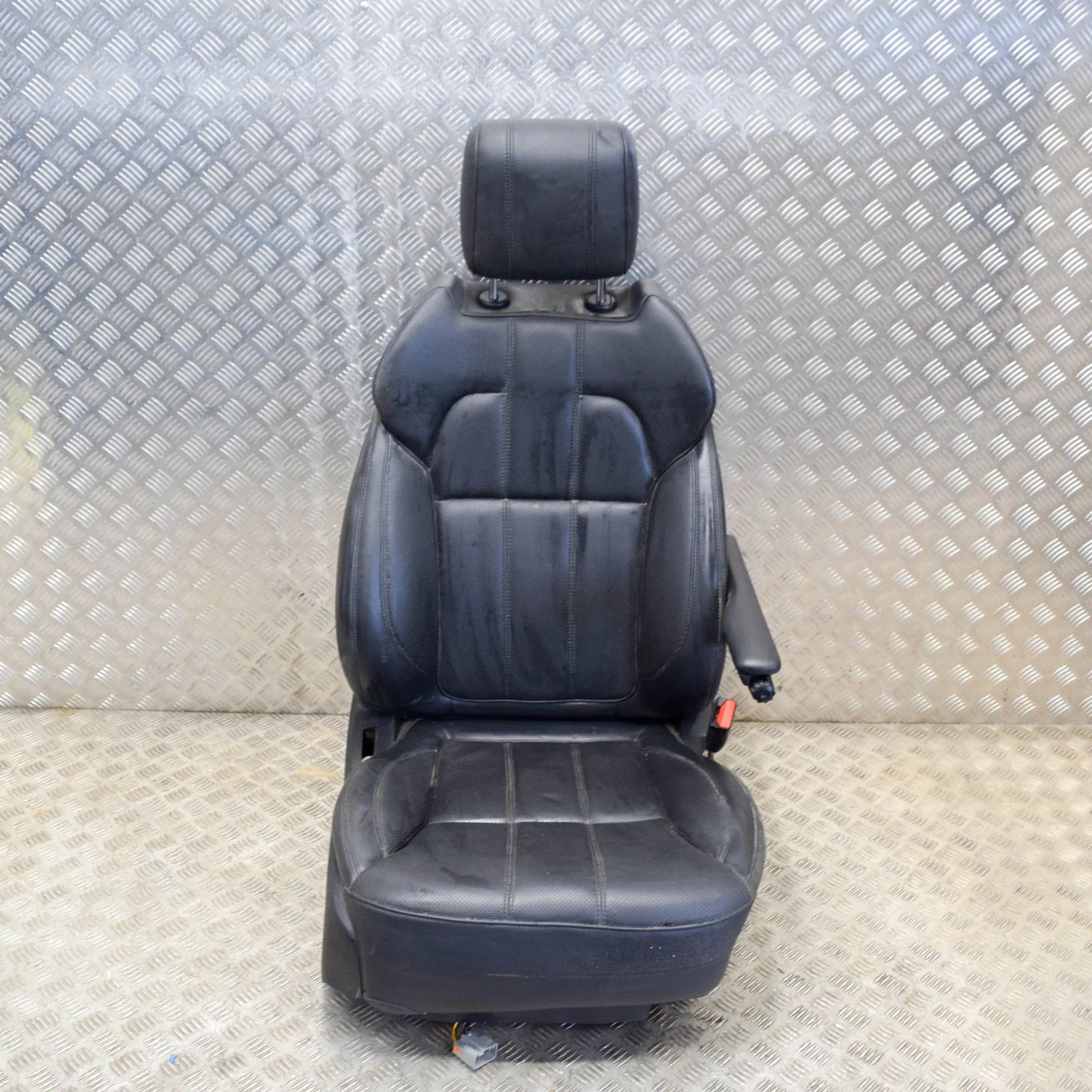 Land Rover Range Rover Sport (L494) Front Right Seat Front right seat — LAND ROVER RANGE ROVER SPORT...