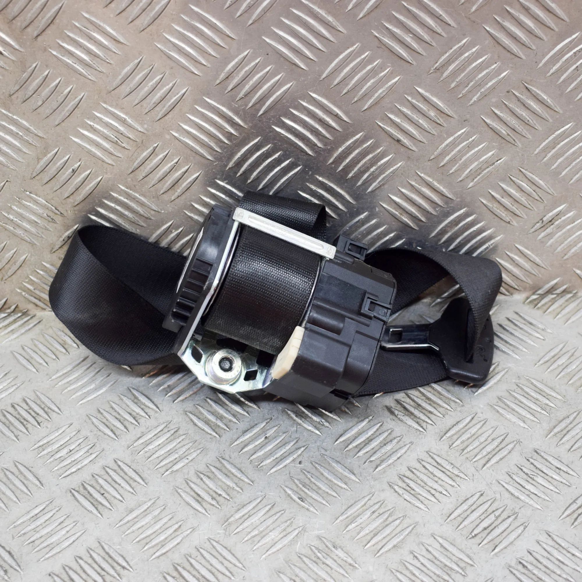 Jaguar XK Front Left Seatbelt