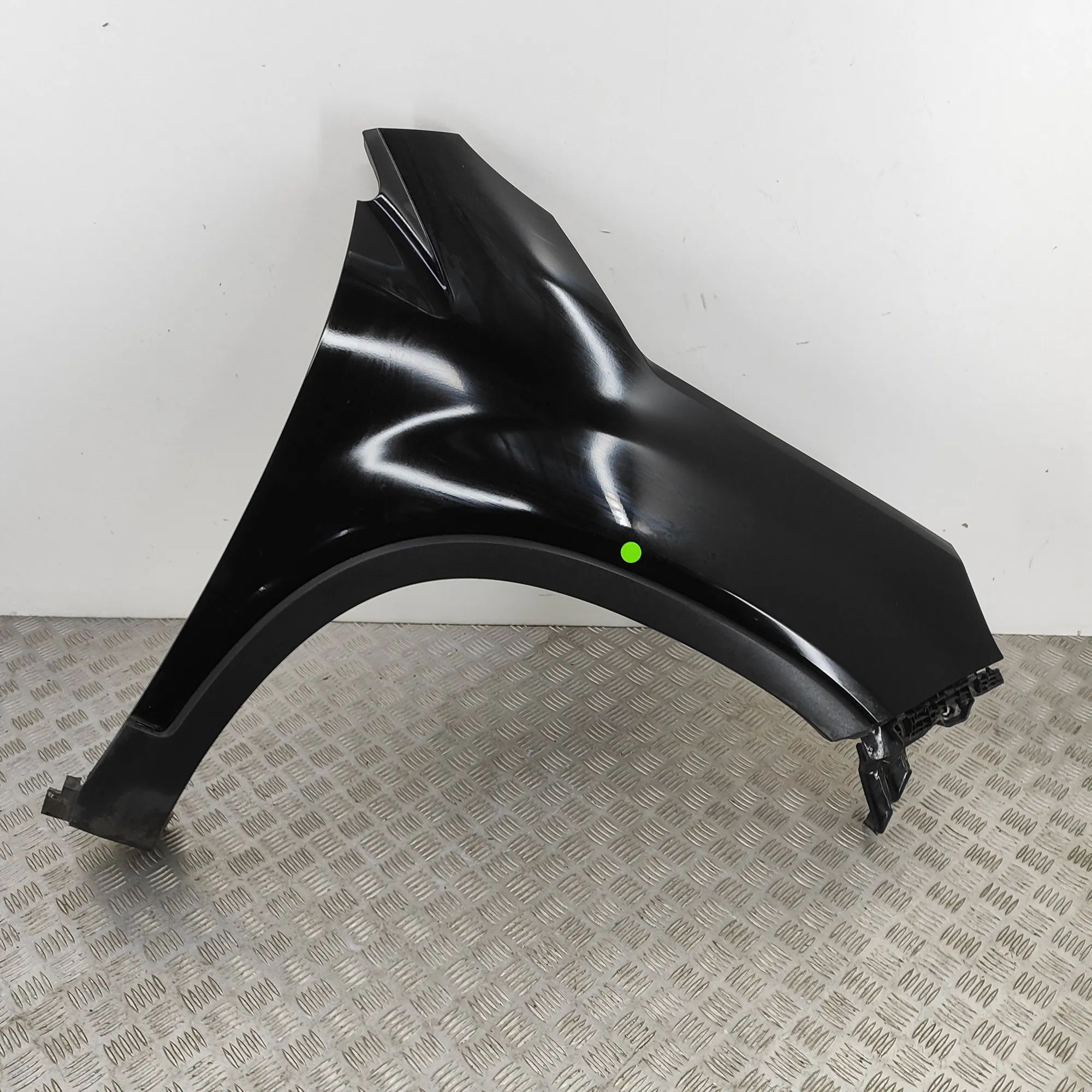 Kia Sorento Front Right Fender Front Right Fender — KIA SORENTO (II XM) (2009-...