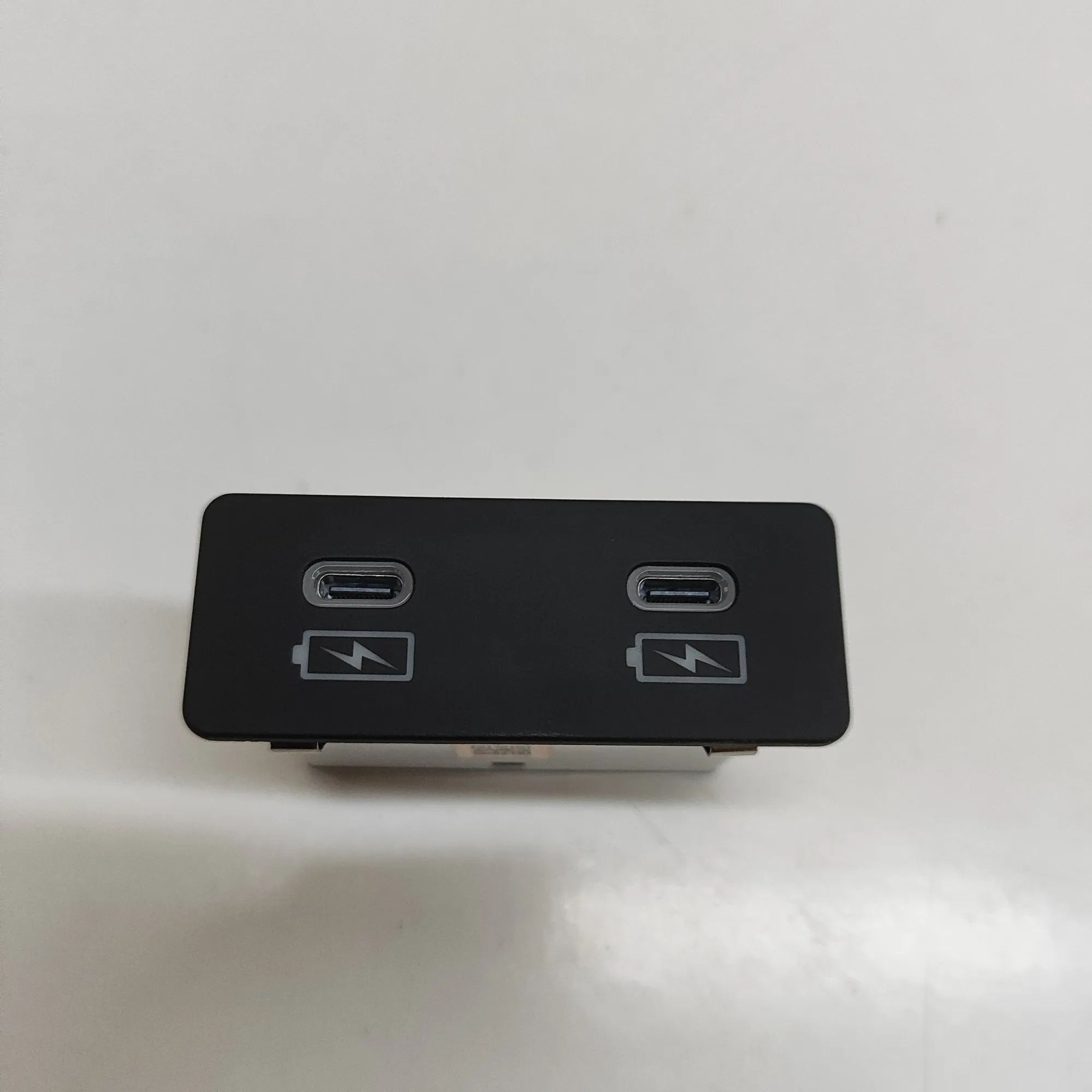 Honda HR-V / e:Ny1 USB