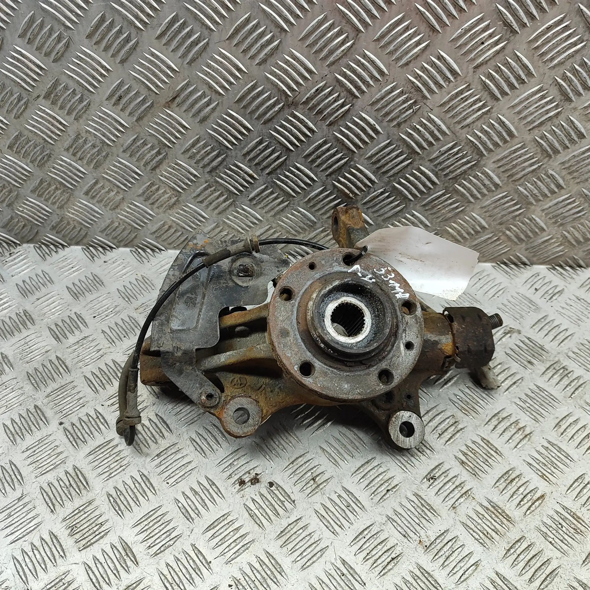 Toyota Proace Front Left Wheel Hub Front Left Wheel Hub — TOYOTA PROACE (Van MDZ_)...