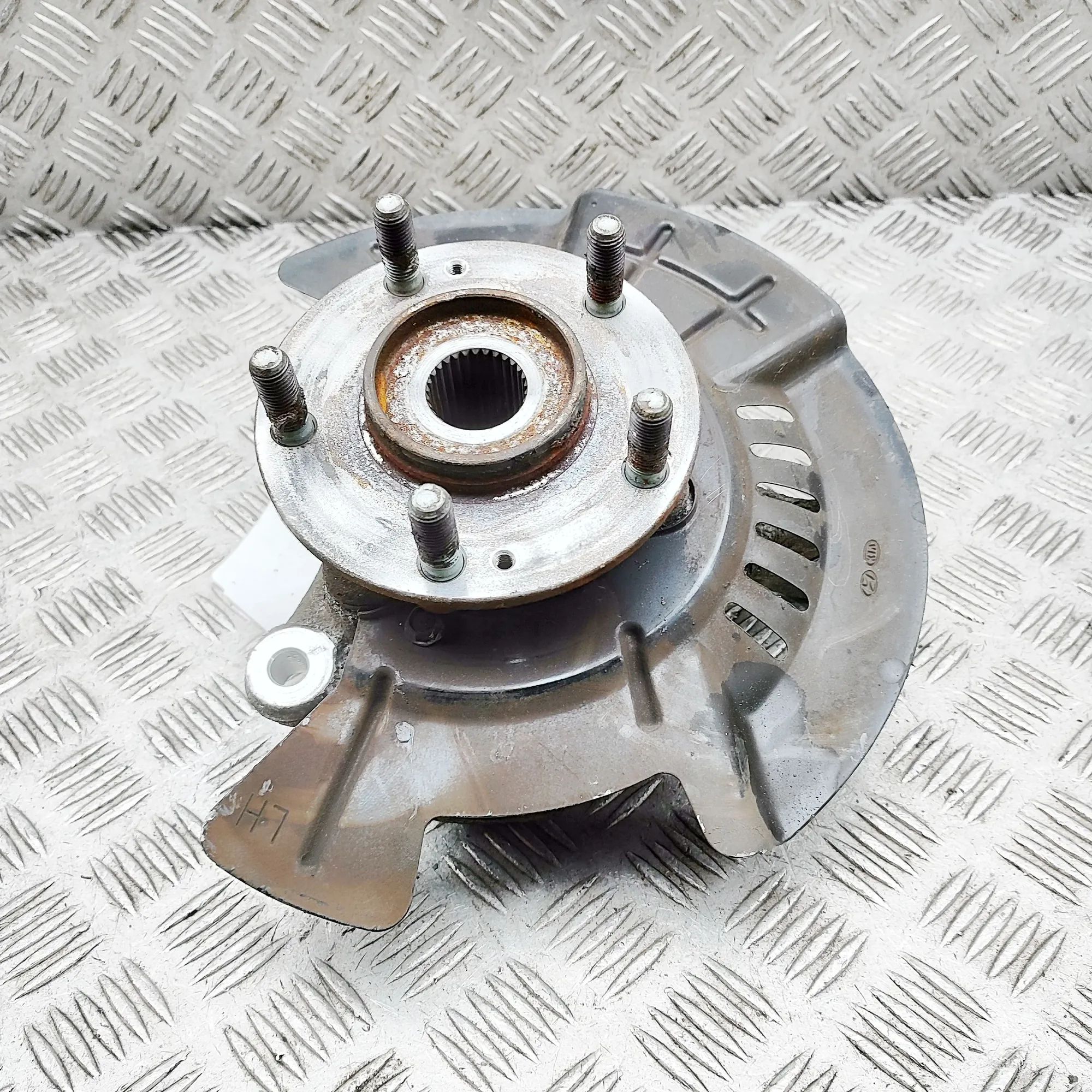 Kia Niro Front Left Wheel Hub Front Left Wheel Hub — KIA NIRO (2016-...) — 51...