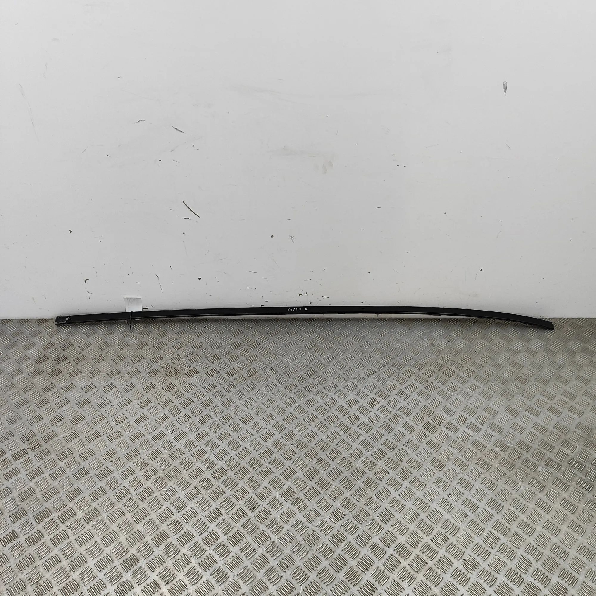 Alfa-Romeo Stelvio Right Side Roof Strip Trim Right Side Roof Strip Trim — ALFA ROMEO STELVIO...