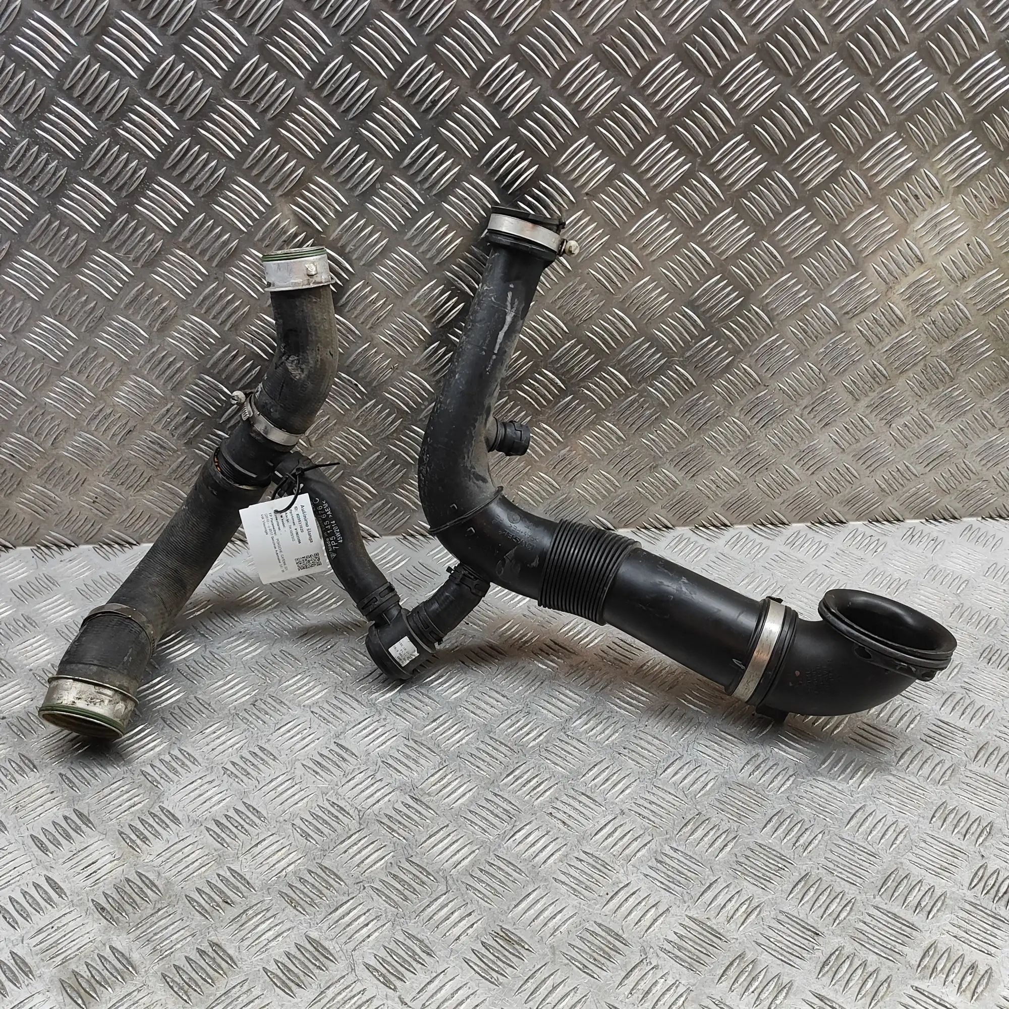 Porsche Cayenne Шланг системы охлаждения Coolant hose — PORSCHE CAYENNE (92A) (2010-...)...