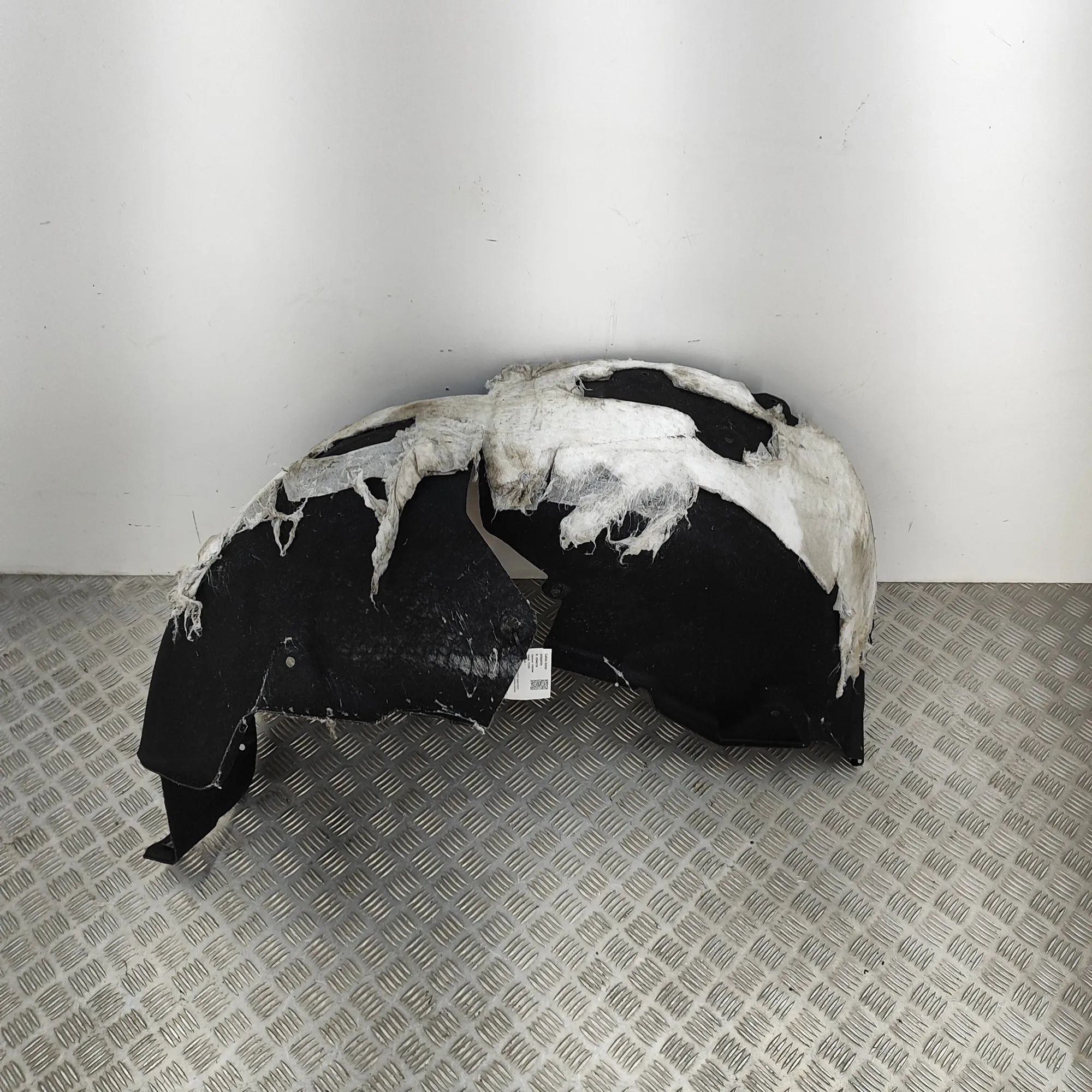 Land Rover Range Rover Sport (L494) Front Right Arch Liner Front Right Arch Liner — LAND ROVER RANGE ROVER...