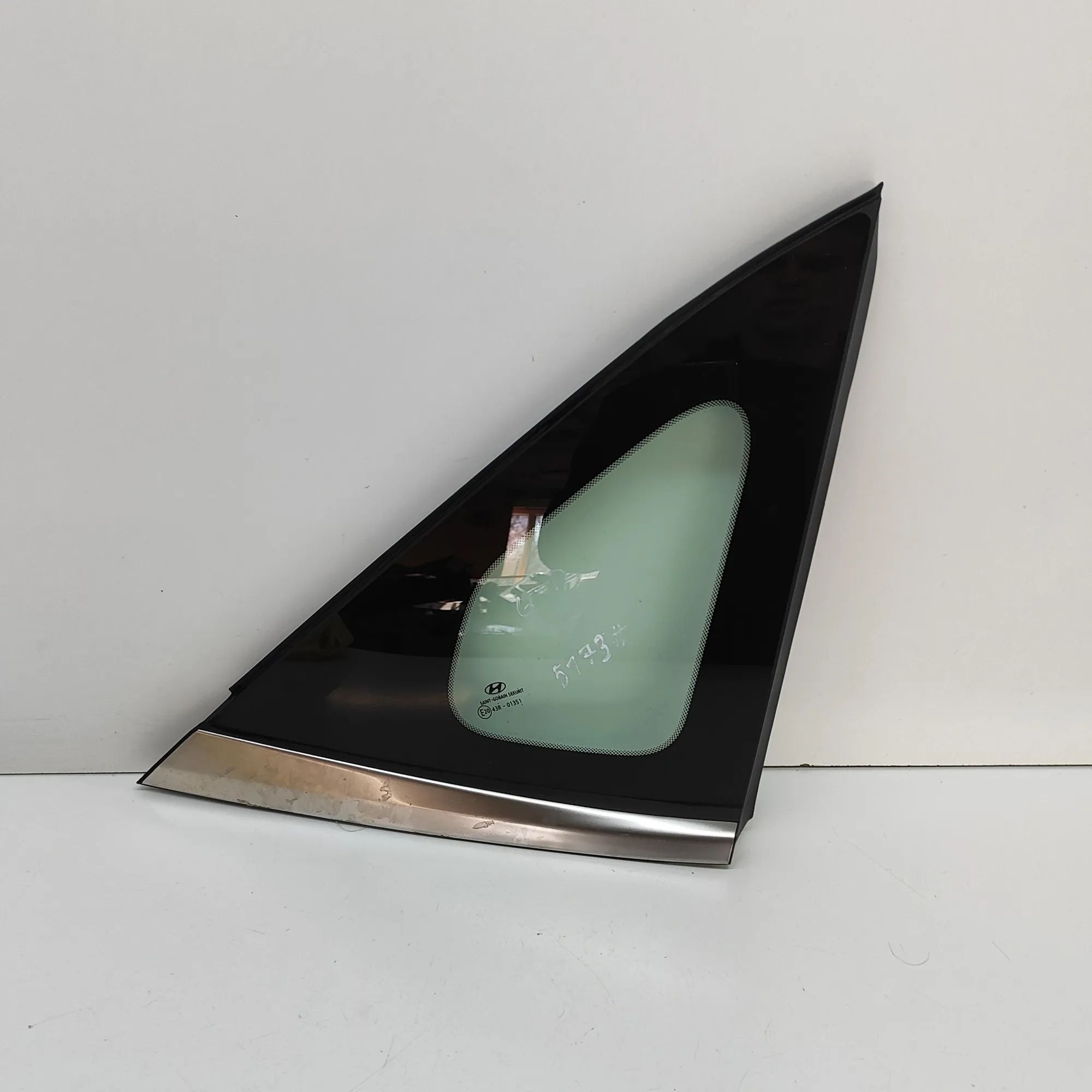 Hyundai Kona Rear Right Quarter Window Rear Right Quarter Window — HYUNDAI KONA (SX2) ...