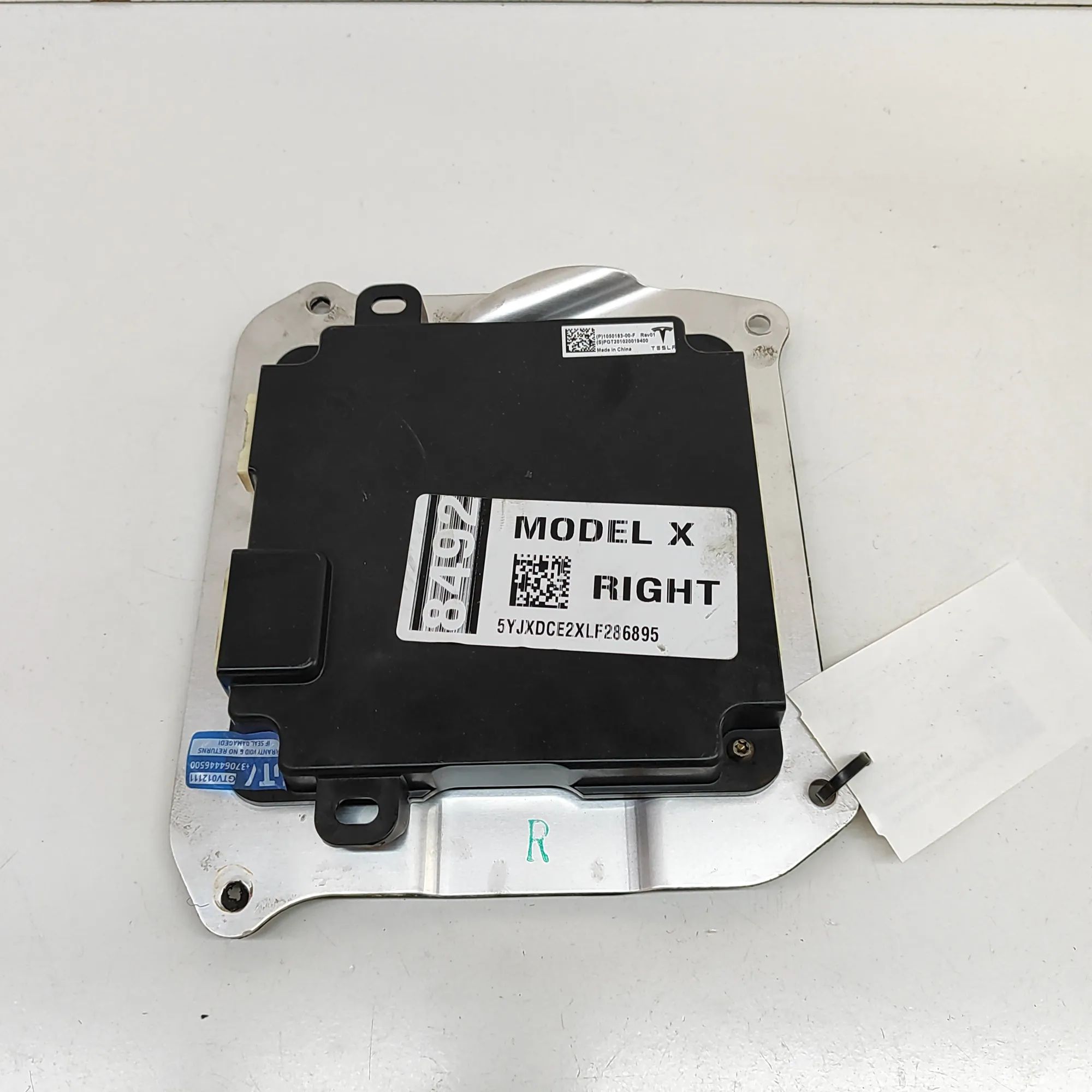 Tesla Model X Door control unit — front right Door control unit — front right — TESLA MODEL X...
