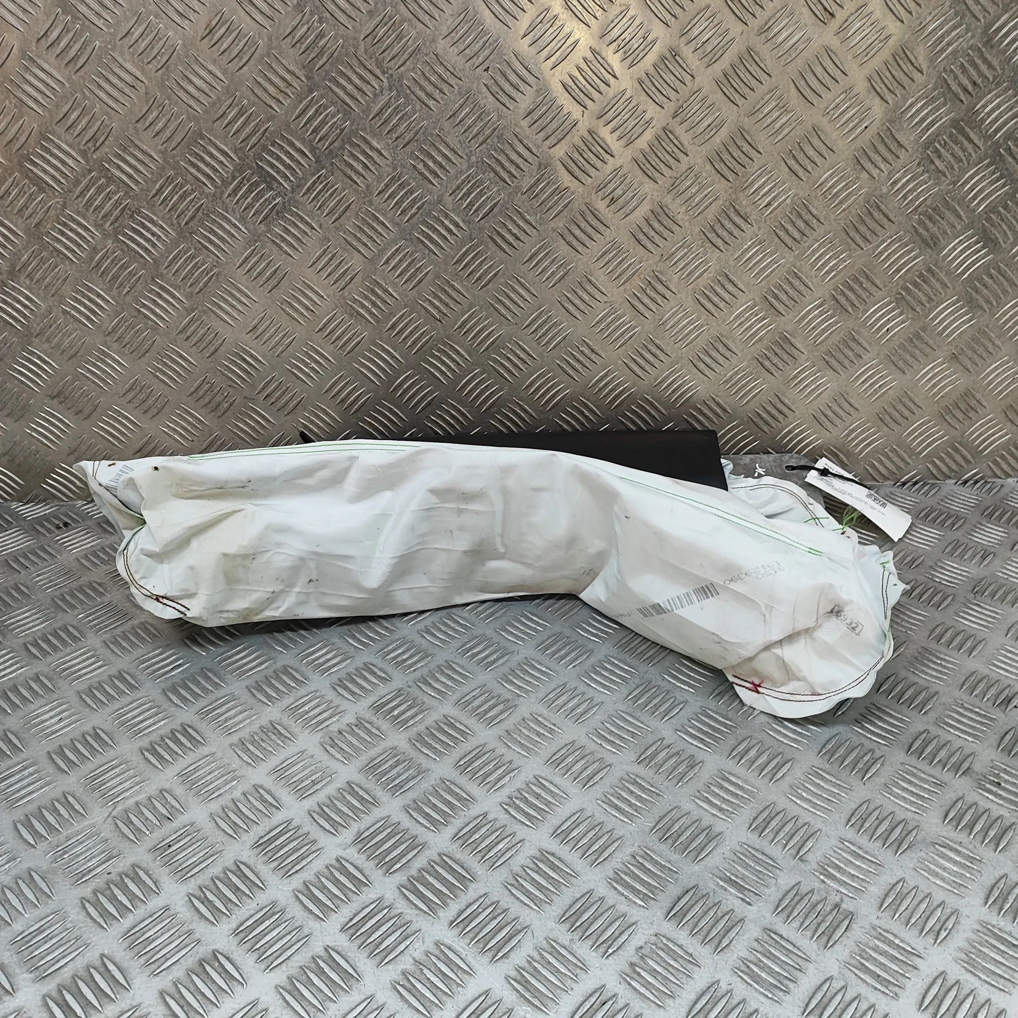 Porsche Cayenne Knee Safety Bag SRS Knee Safety Bag SRS — PORSCHE CAYENNE (Coupe 9Y...