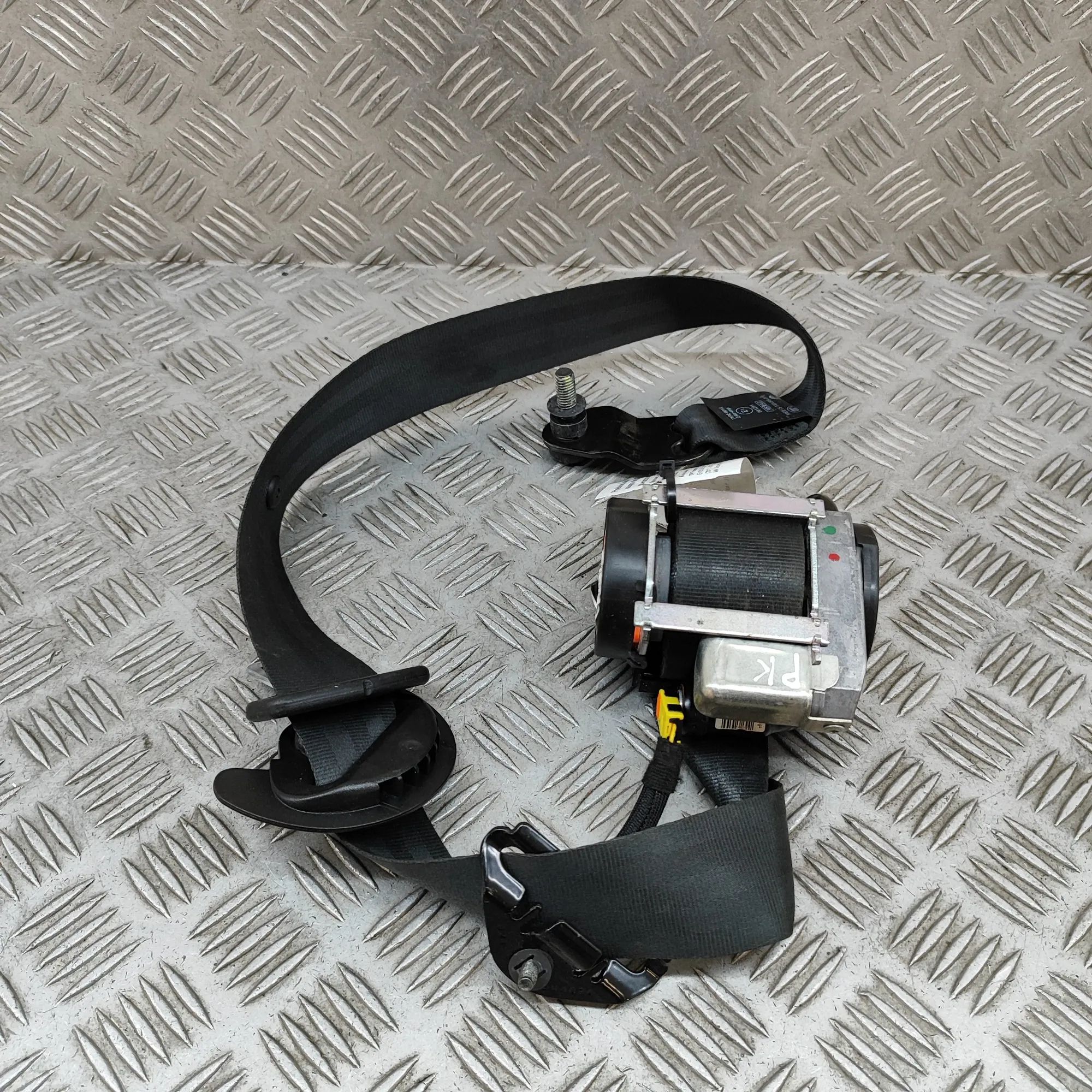 Land Rover Range Rover Evoque Front Left Seatbelt Front Left Seatbelt — LAND ROVER RANGE ROVER EV...