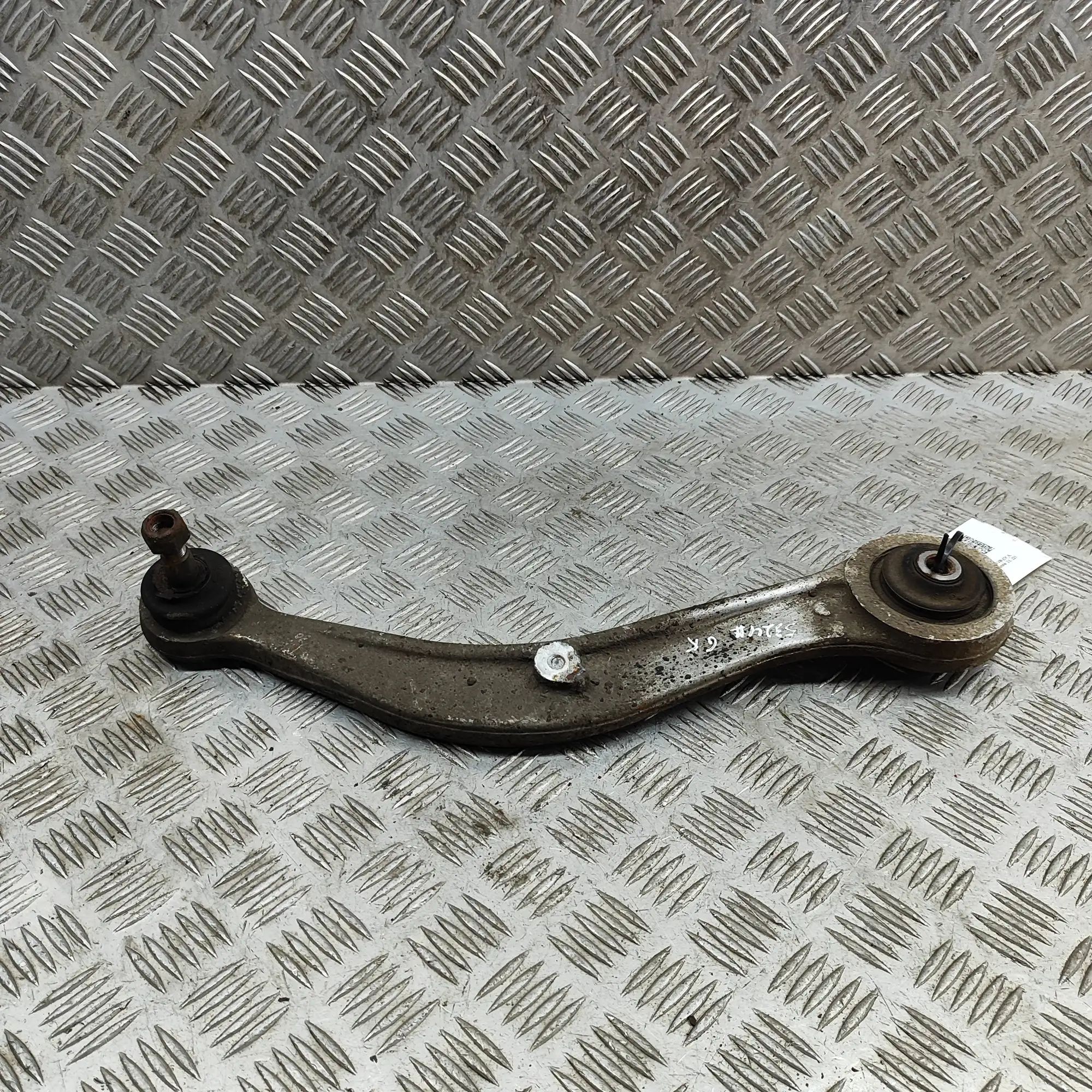 Mitsubishi Lancer Control arm — rear left Control arm — rear left — MITSUBISHI LANCER (VI...