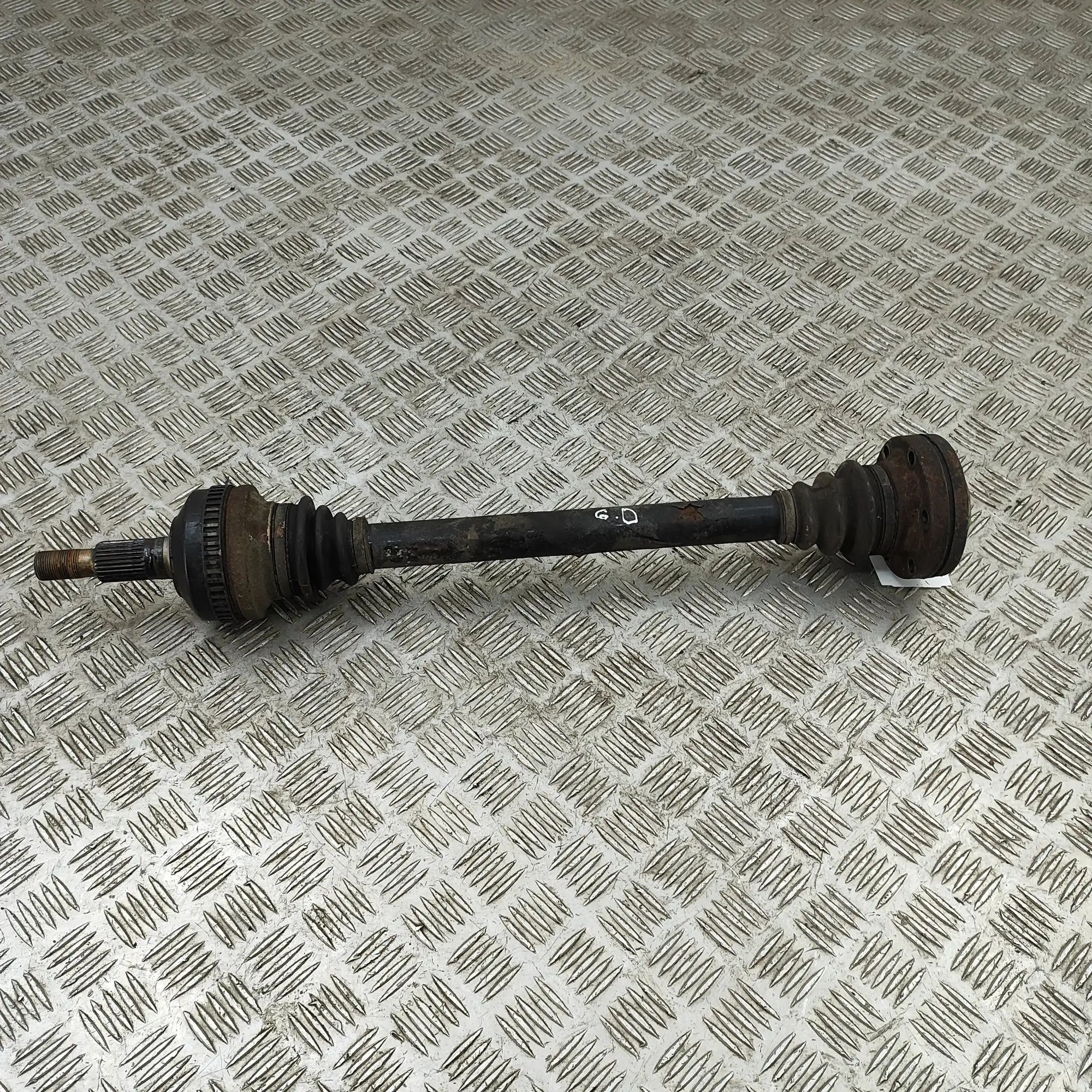 Porsche 911 (996) Rear Right Driveshaft Rear Right Driveshaft — PORSCHE 911 (Cabrio 996...