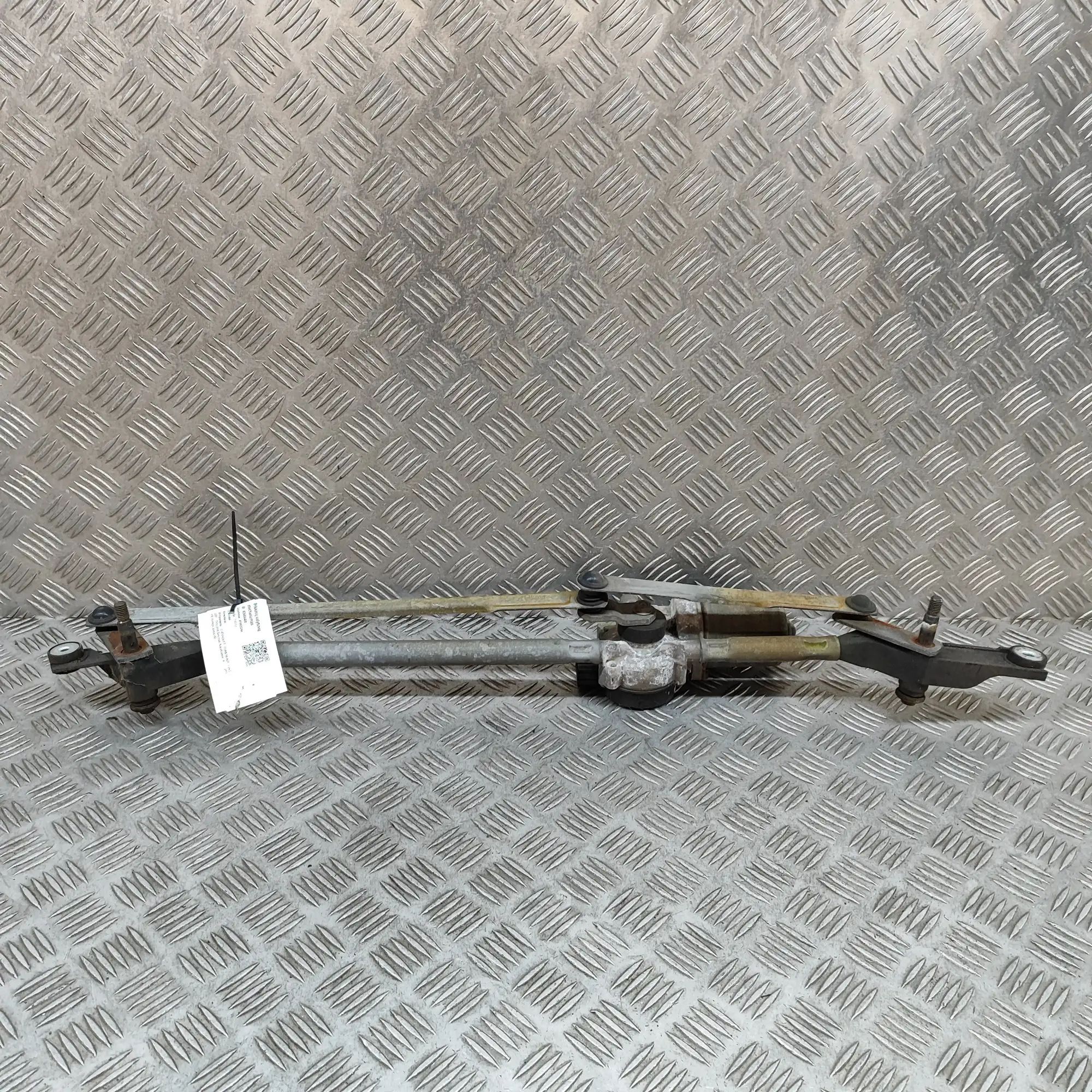 Chevrolet TrailBlazer Front Windshield Wiper Mechanism Front Windshield Wiper Mechanism — CHEVROLET TR...