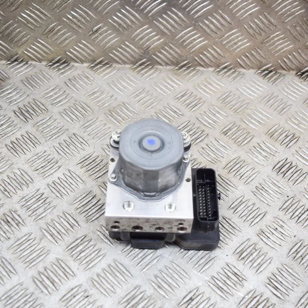 Maserati Ghibli ABS hydraulic pump
