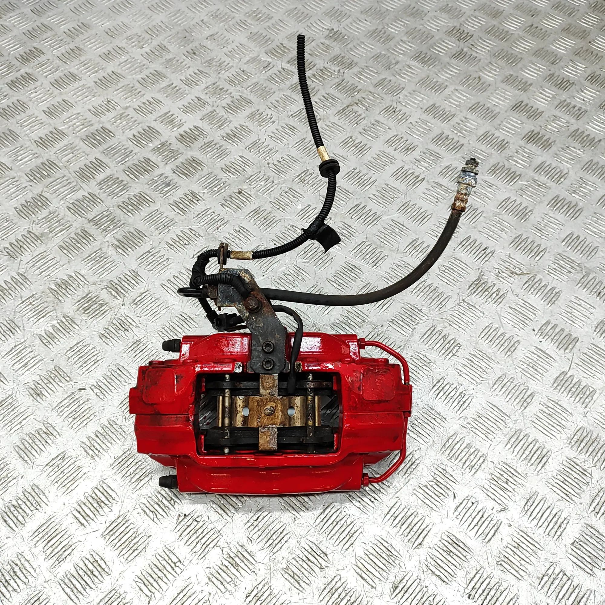 Maserati Ghibli Brake caliper — rear left