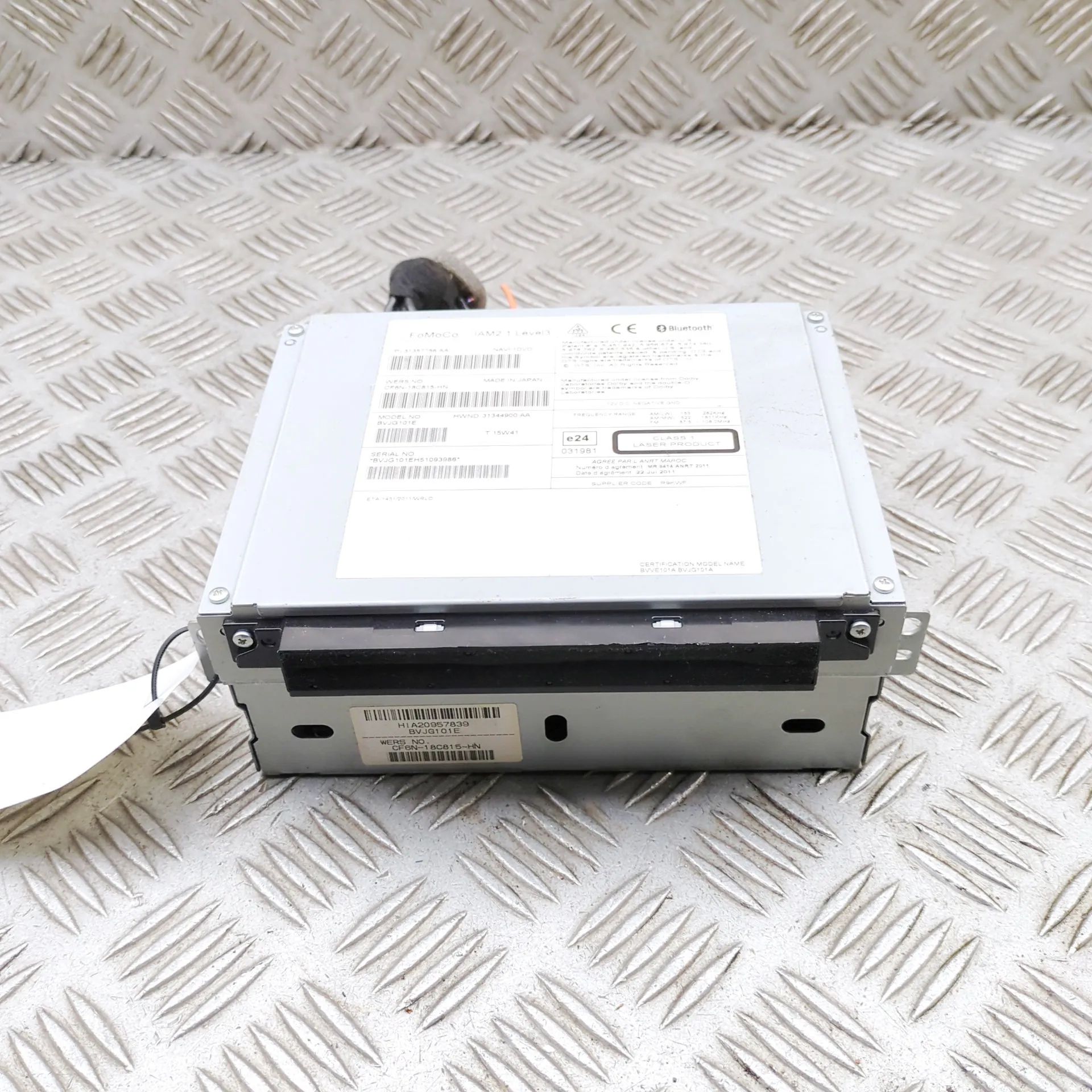 Land Rover Range Rover Sport (L494) Radio / CD / navigation head unit Radio / CD / navigation head unit — LAND ROVER ...