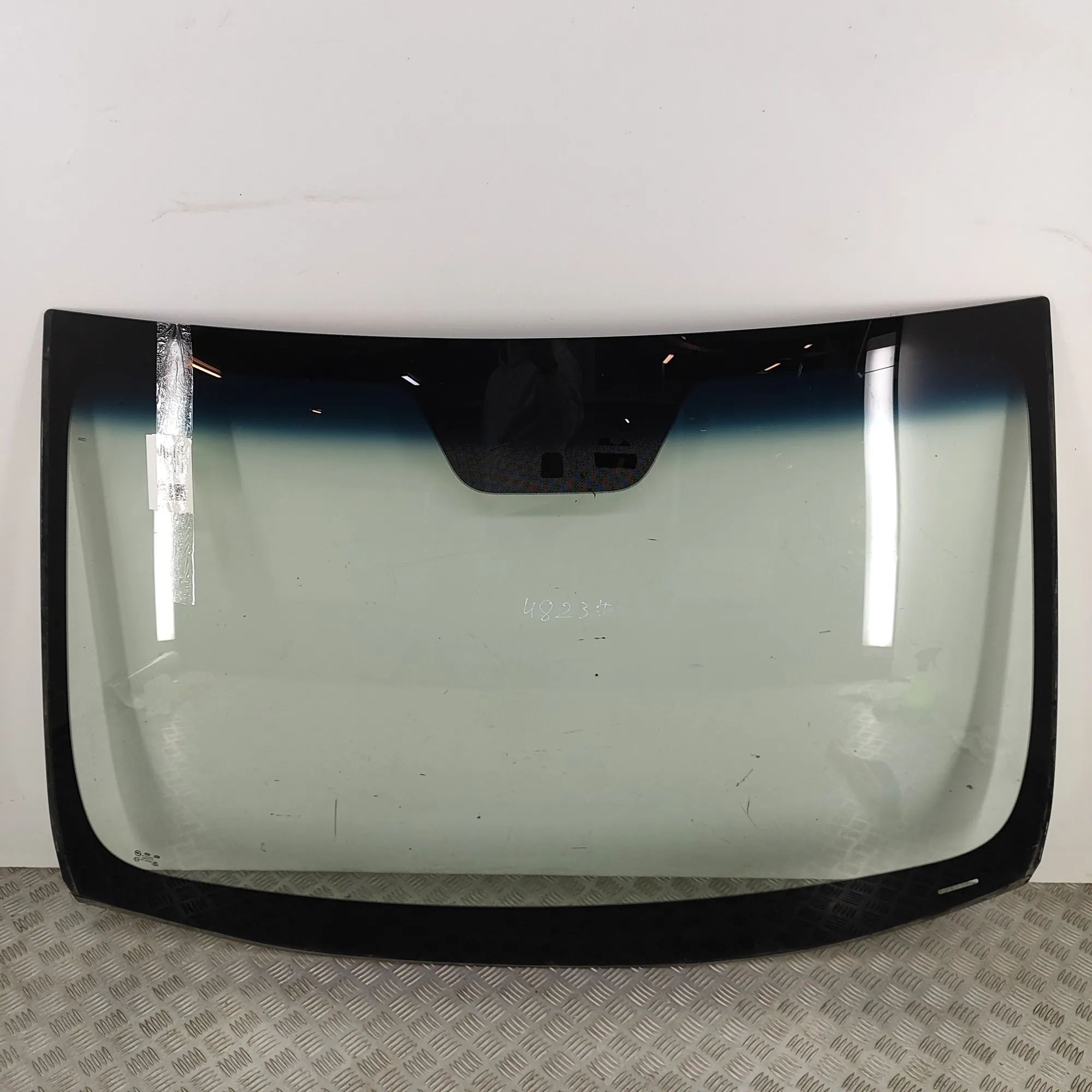 Hyundai i40 Front Windshield Front Windshield — HYUNDAI I40 (CW VF) (2011-.....