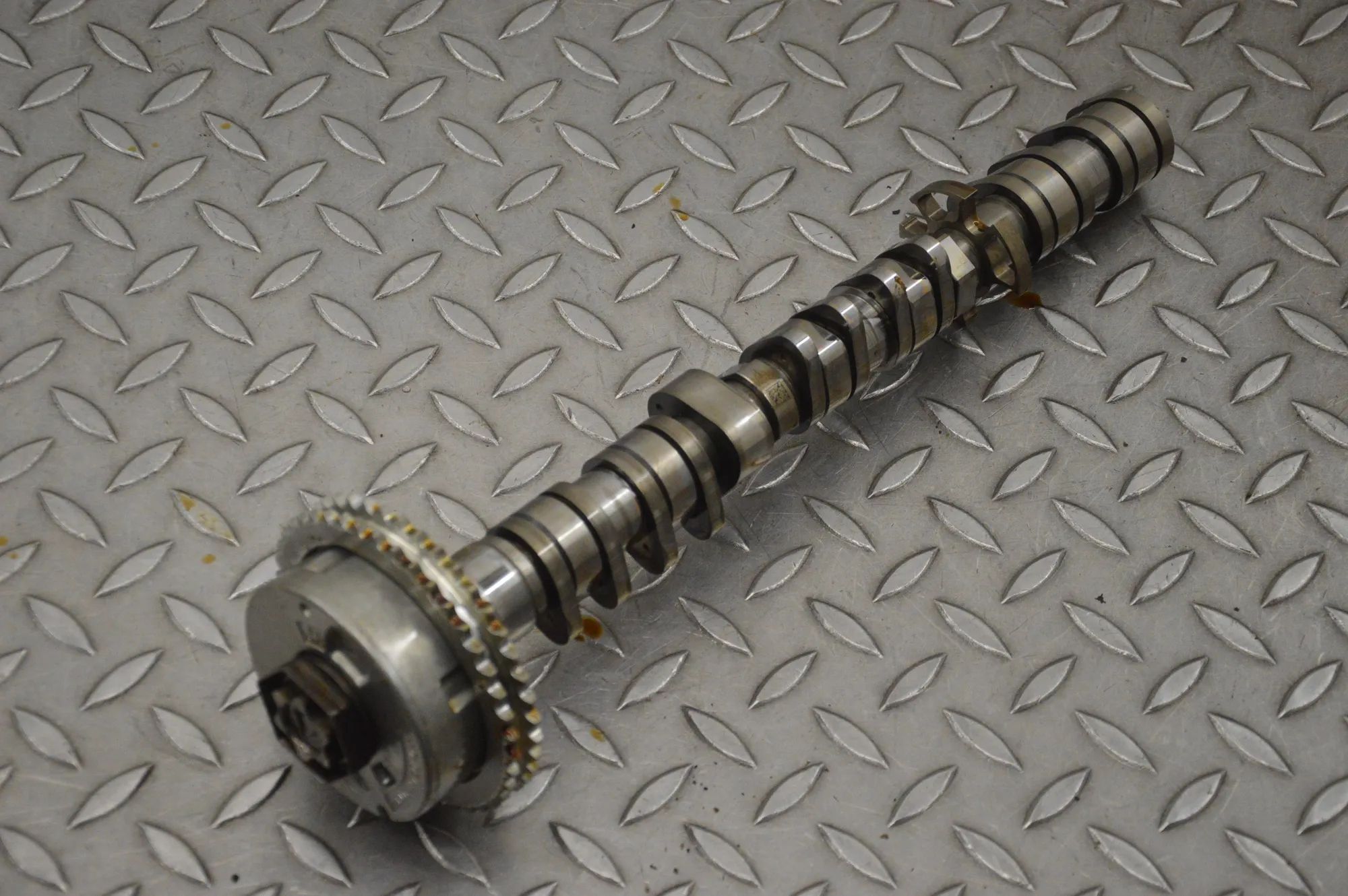 Porsche 911 (991) Intake Camshaft Intake camshaft — PORSCHE 911 (991) (2011-2020)...