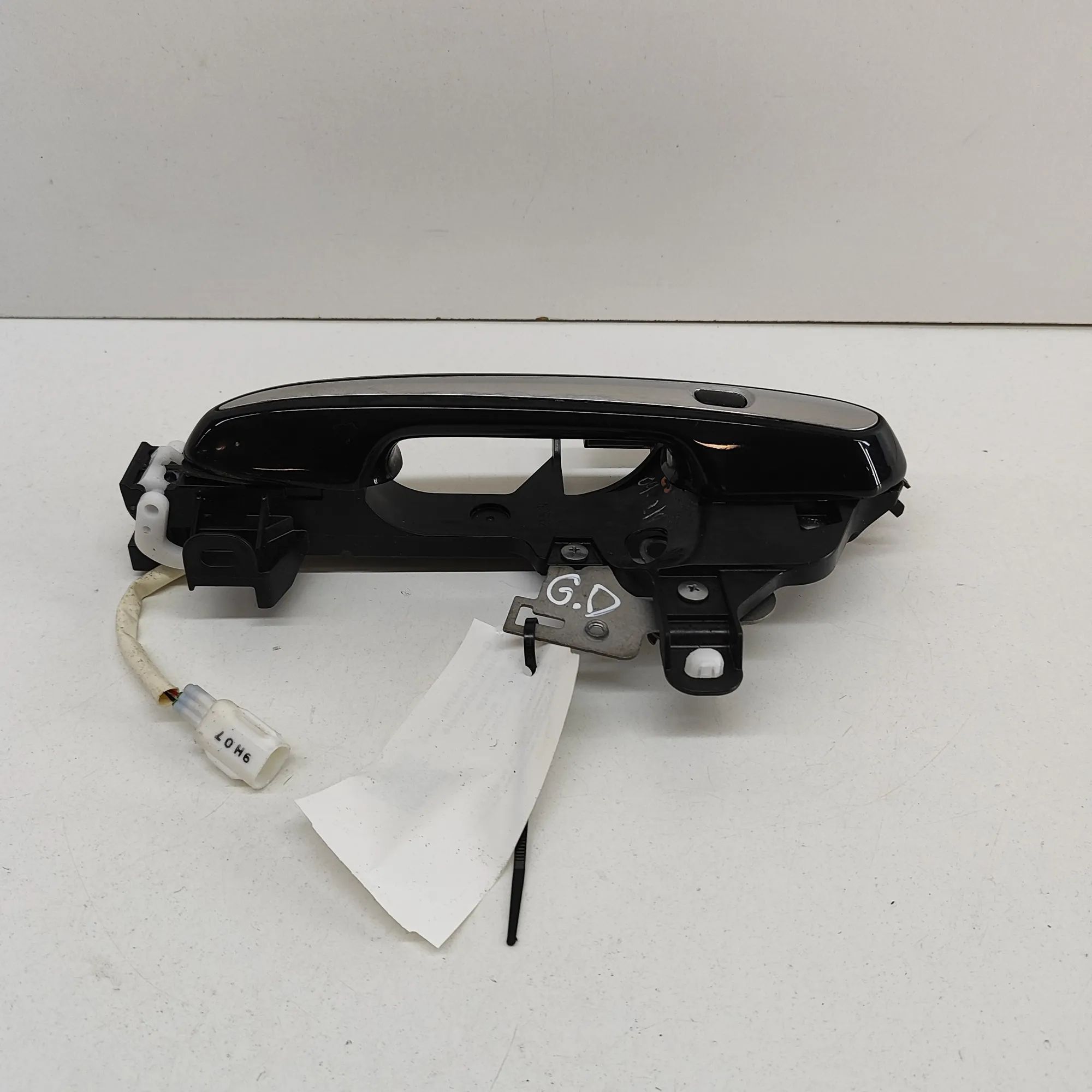 Toyota Sienna Exterior door handle — rear right Exterior door handle — rear right — TOYOTA SIEN...
