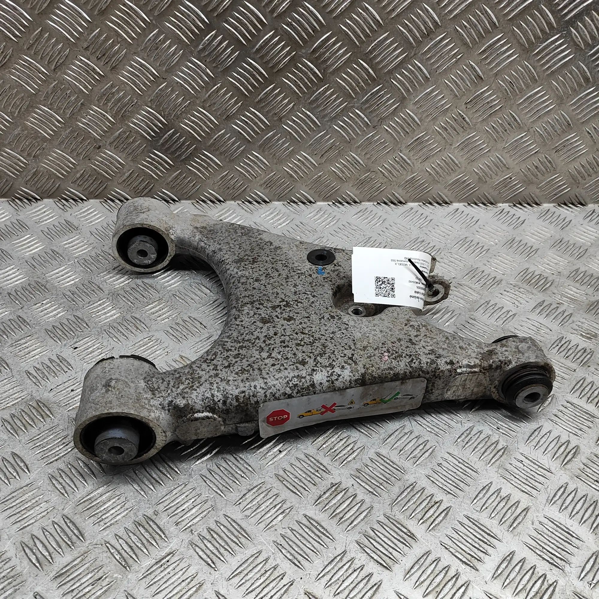 Tesla Model X Rear Right Lower Control Arm Rear Right Lower Control Arm — TESLA MODEL X (2...