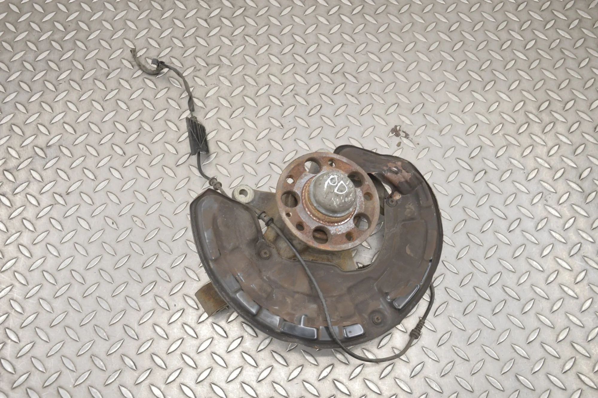 Mercedes-Benz CLA (C117) Front Right Wheel Hub