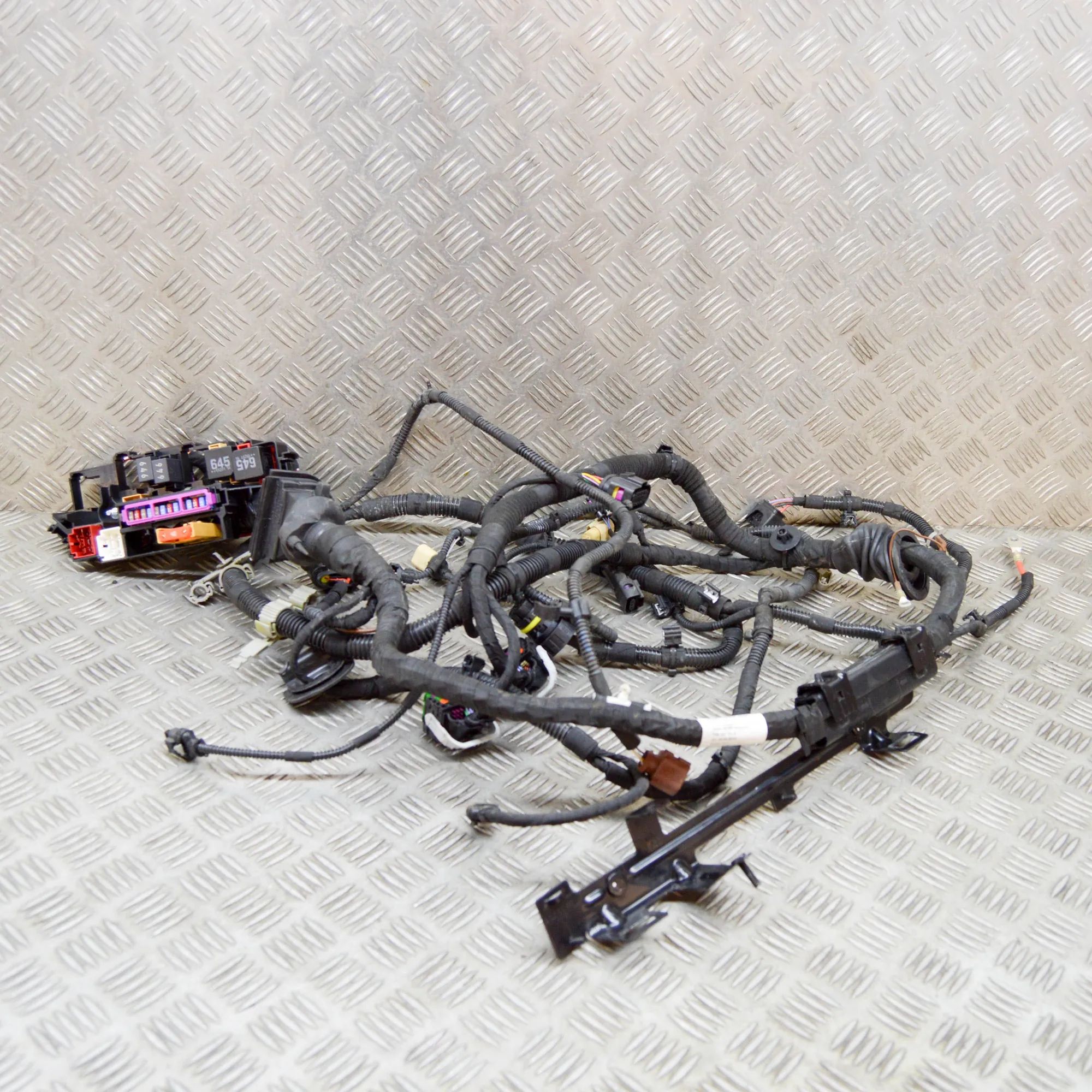 Porsche Macan Engine Cable Harness Engine Cable Harness — PORSCHE MACAN (DKN) (201...