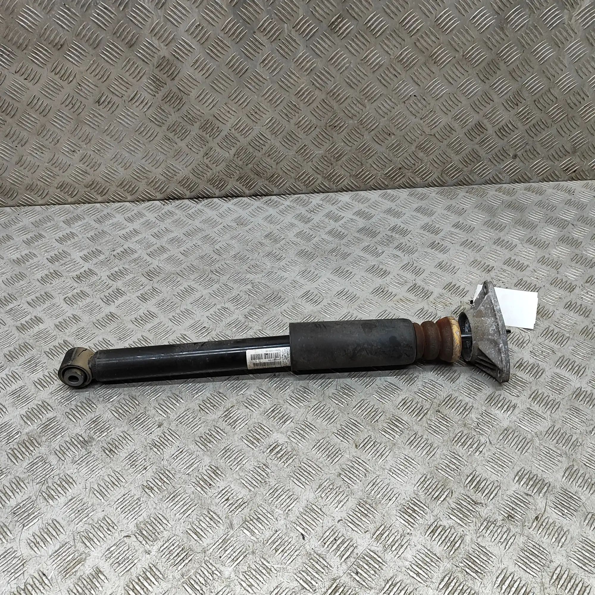 BMW 2 (F44) Shock absorber — rear right Shock absorber — rear right — BMW 2 SERIES (Gra...