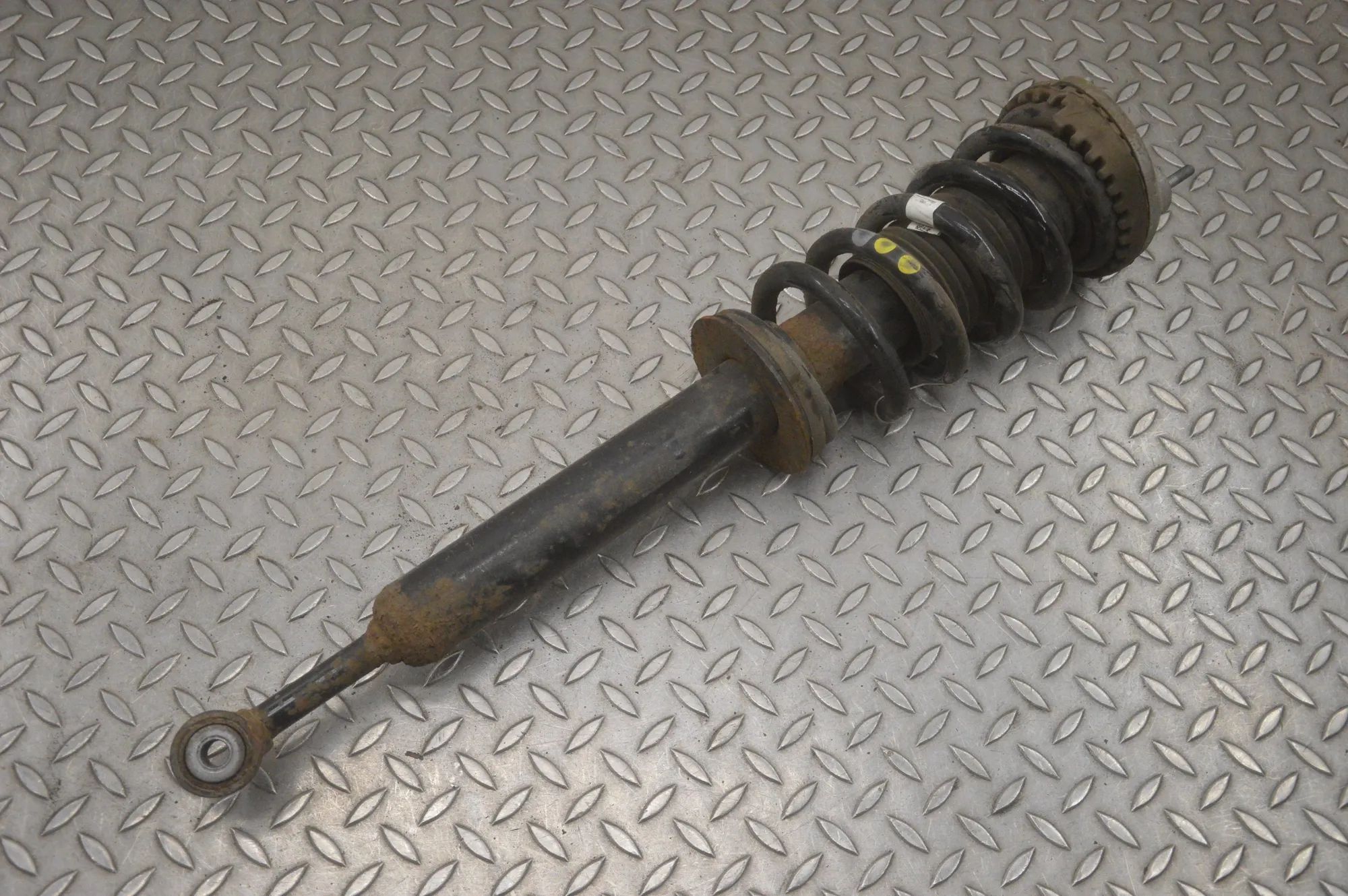 Maserati Ghibli Shock absorber — front right