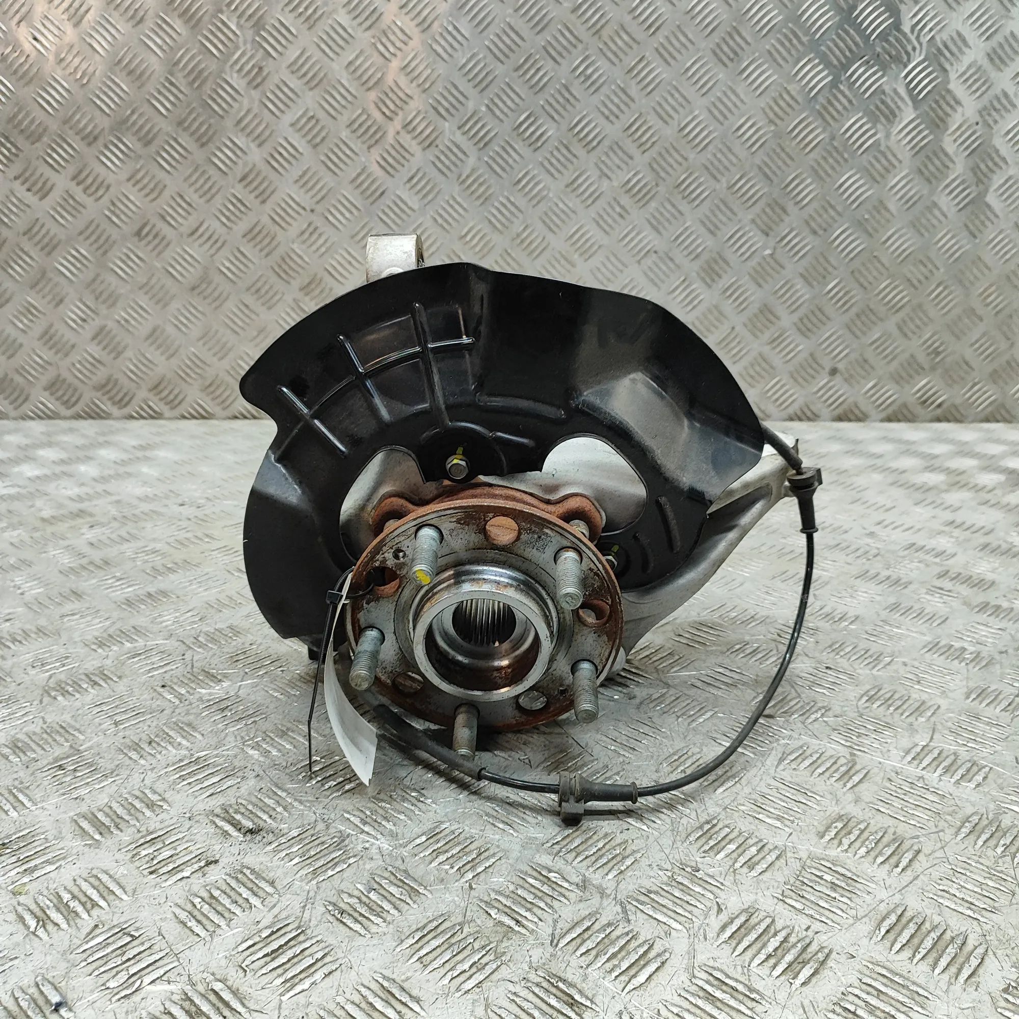 Hyundai Tucson Front Right Wheel Hub Front Right Wheel Hub — HYUNDAI TUCSON (NX4E, N...