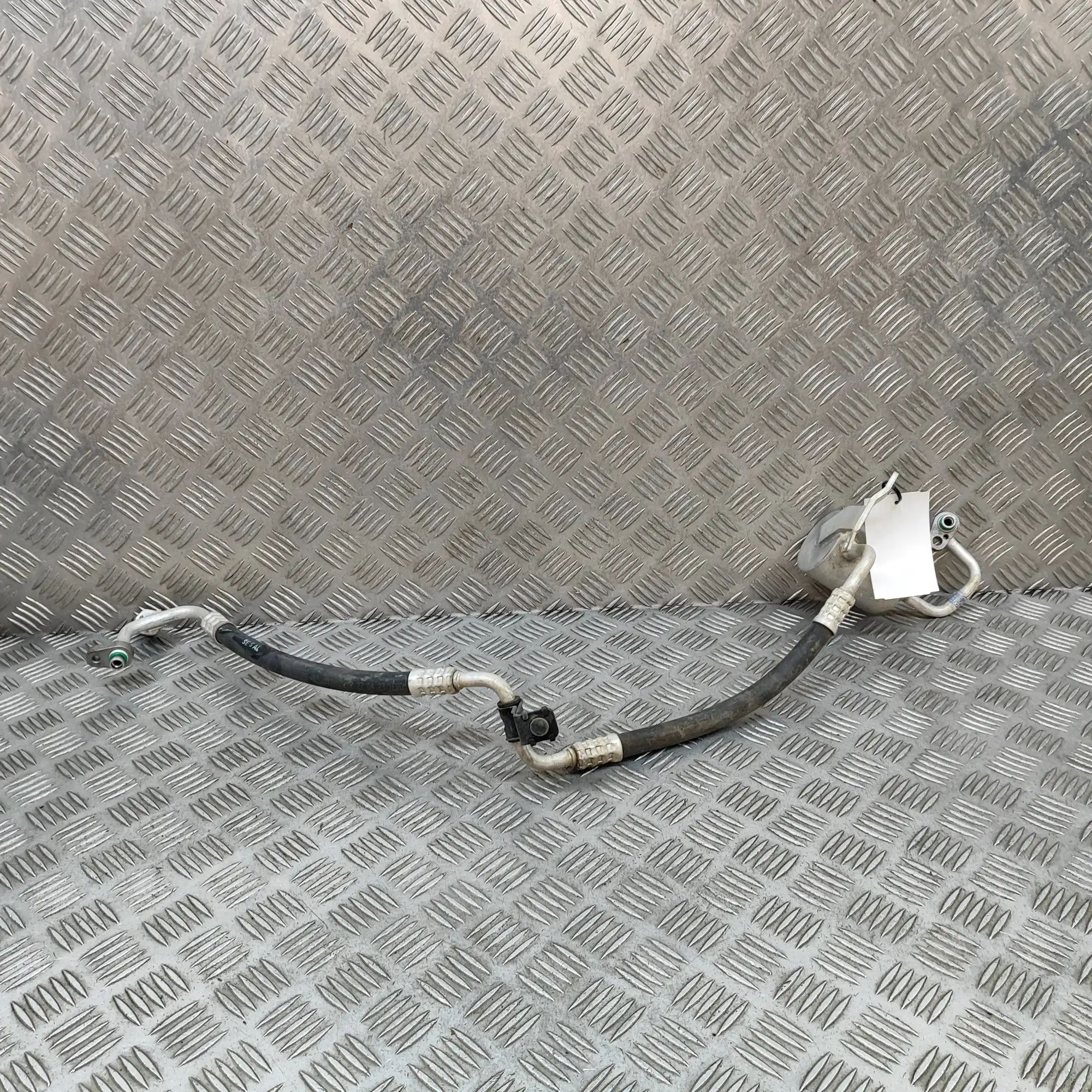 Hyundai Ioniq 5 A/C Air Con Hose Pipe A/C Air Con Hose Pipe — HYUNDAI IONIQ (6 CE) (2...