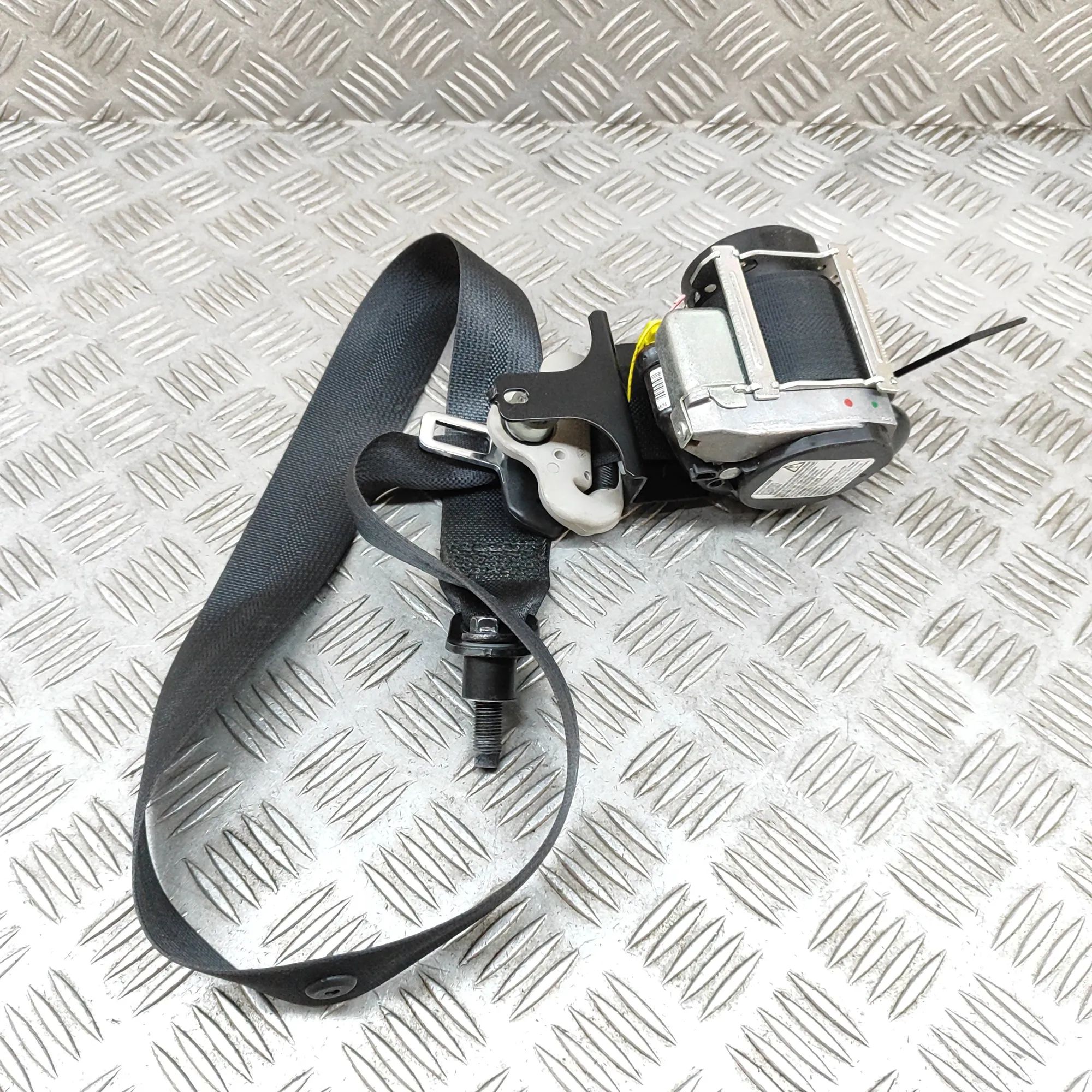 Nissan Juke Front Left Seatbelt Front Left Seatbelt — NISSAN JUKE (F15) (2010-....