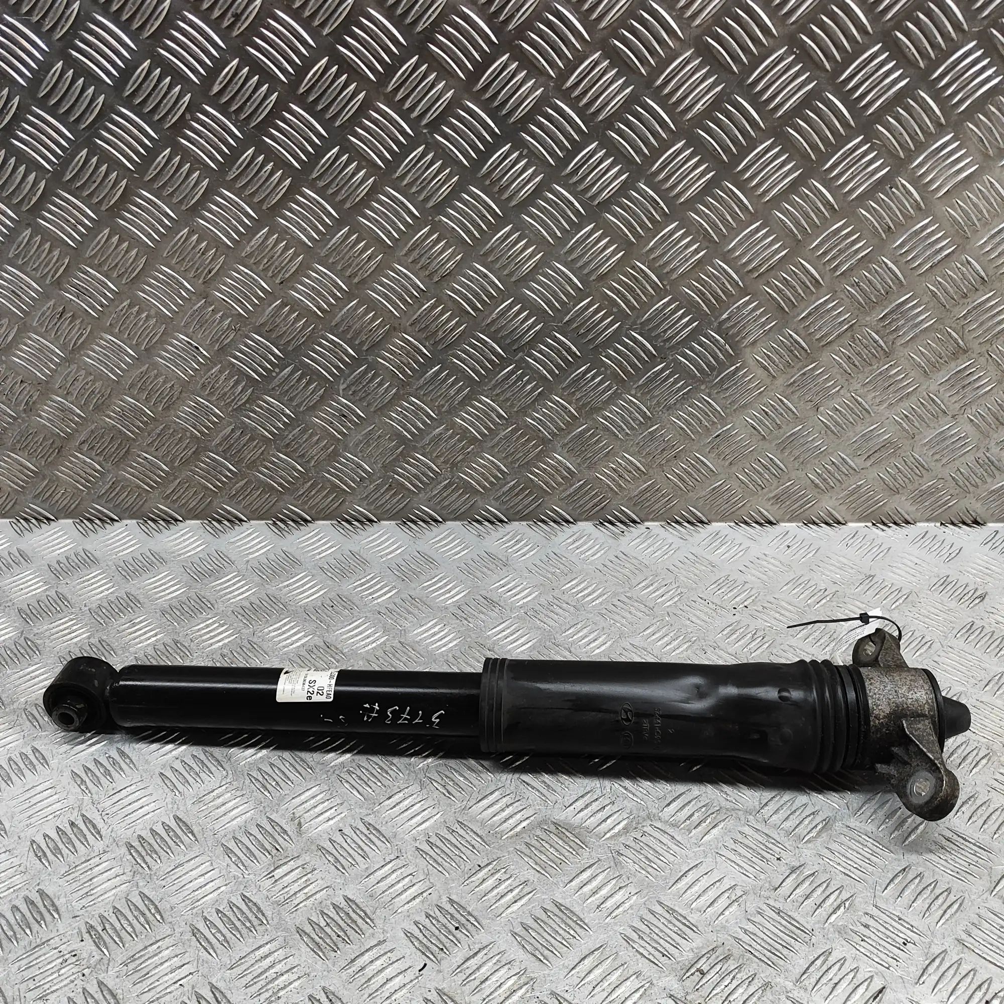 Hyundai Kona Shock absorber — rear right Shock absorber — rear right — HYUNDAI KONA (SX2...