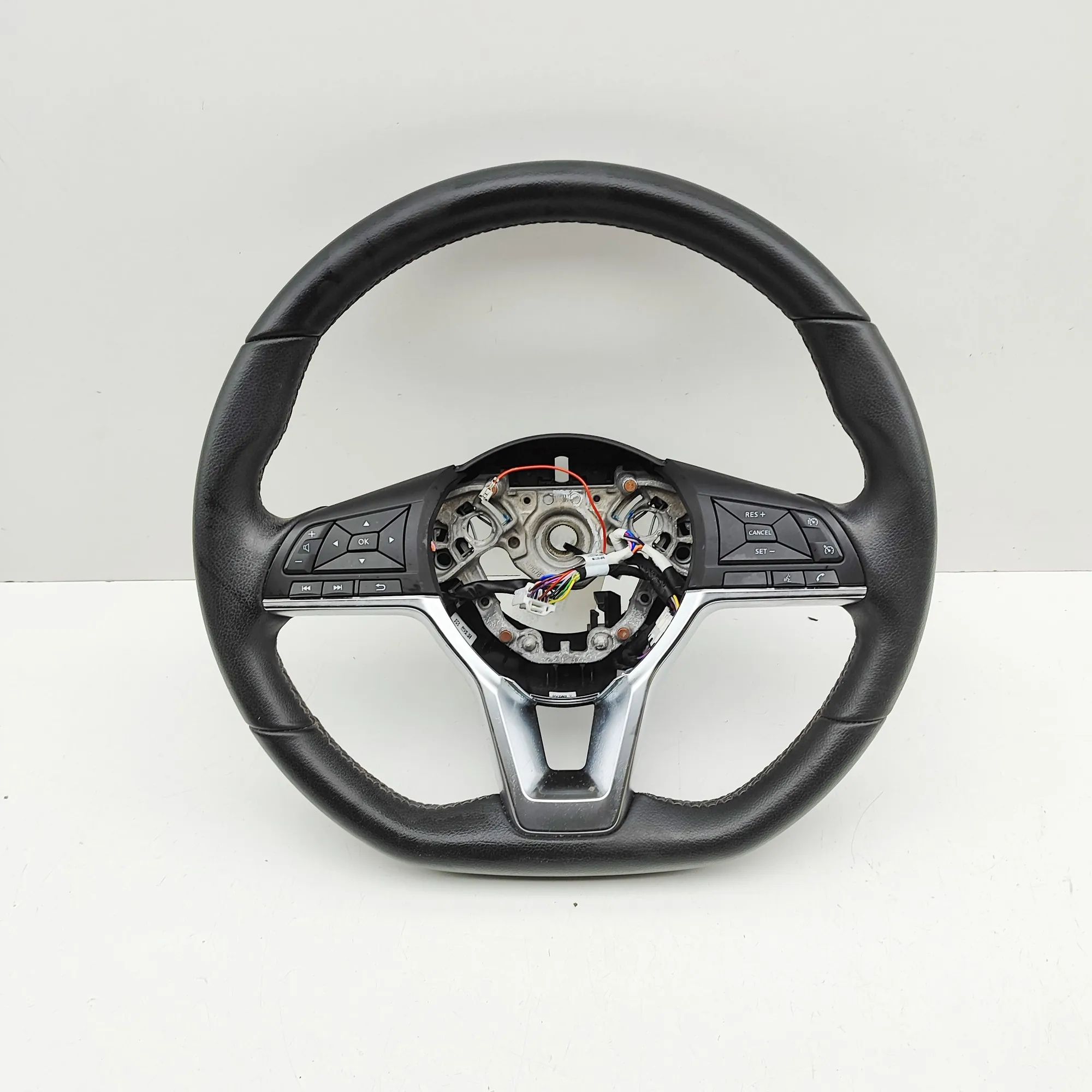 Nissan Juke steering wheel Steering Wheel — NISSAN JUKE (F16) (2019-...) —...