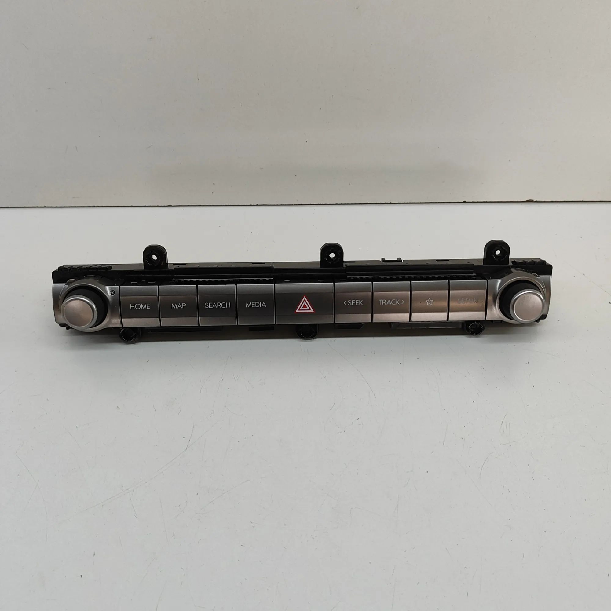 Hyundai Kona Audio player buttons Audio player buttons — HYUNDAI KONA (SX2) (2023...