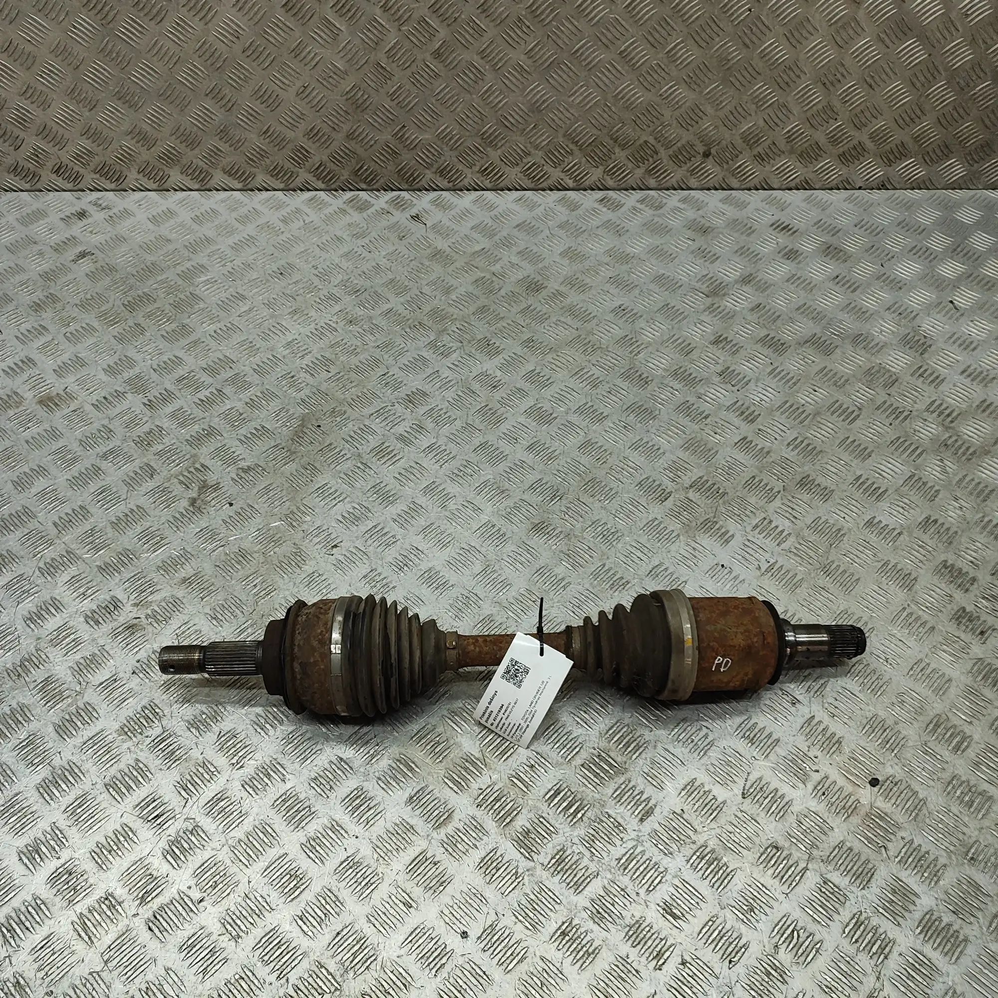 Toyota Land Cruiser 100 Front Right Driveshaft Front Right Driveshaft — TOYOTA LAND CRUISER (1...