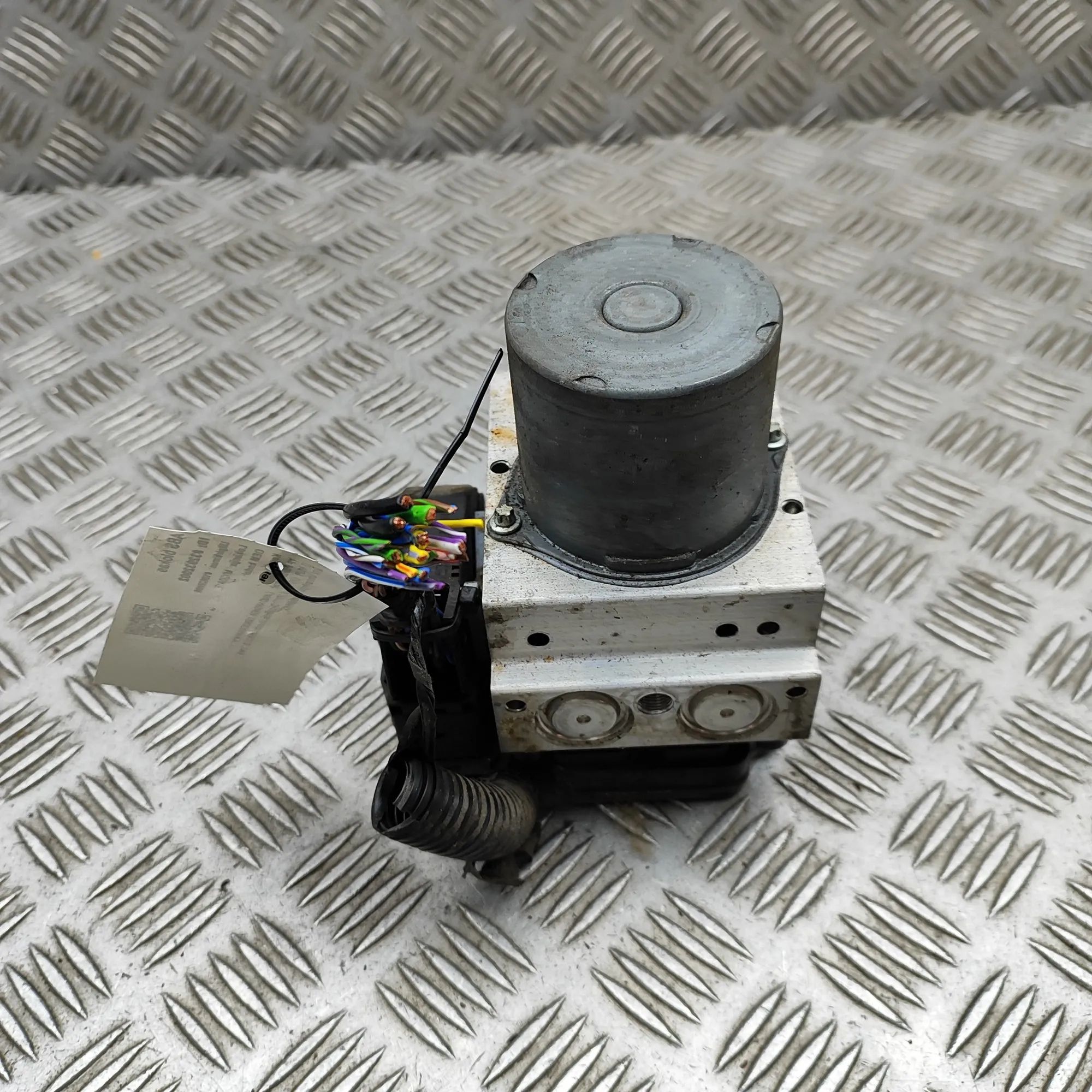 Land Rover Discovery ABS hydraulic pump ABS Pump — LAND ROVER DISCOVERY (V L462) (2016-...